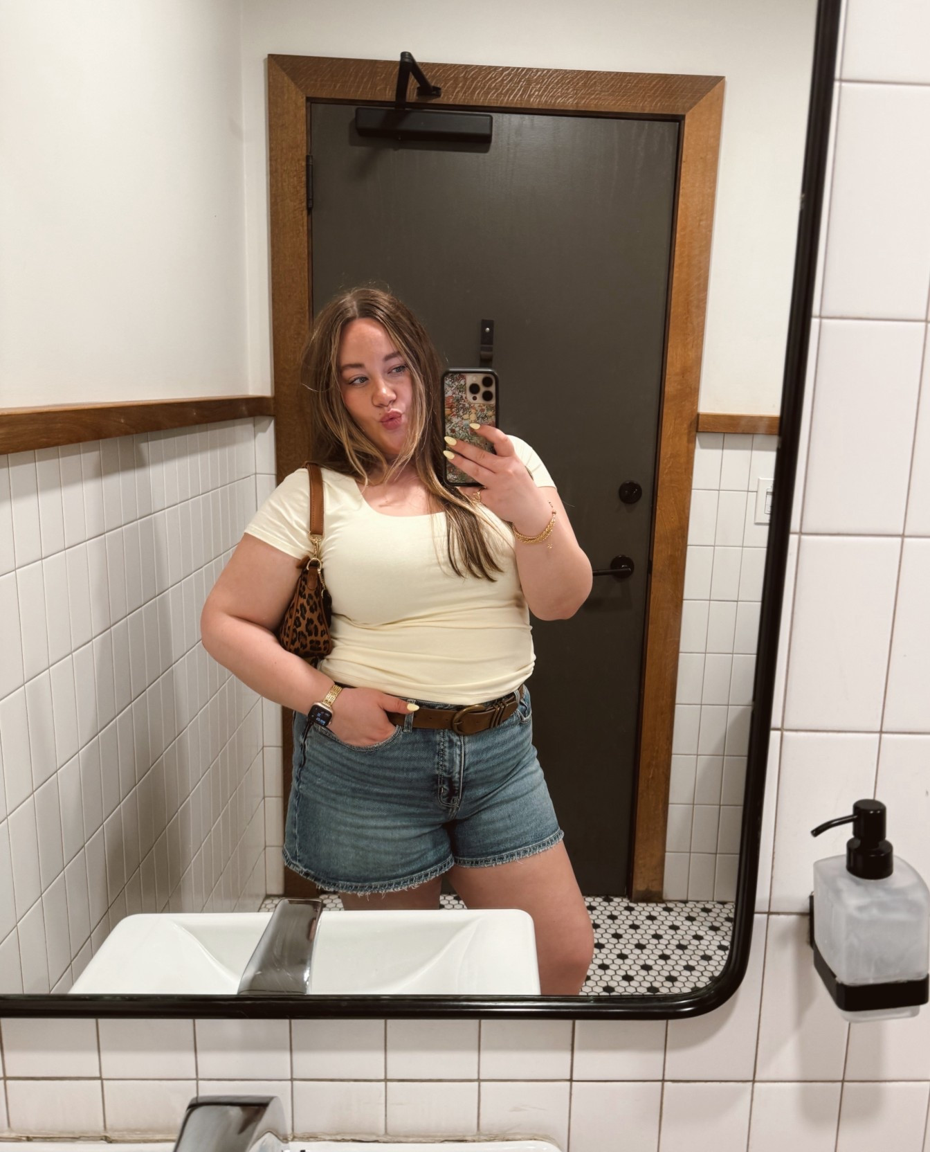 casual Saturday ootd

#LTKMidsize #LTKdayinmylife #LTKootd