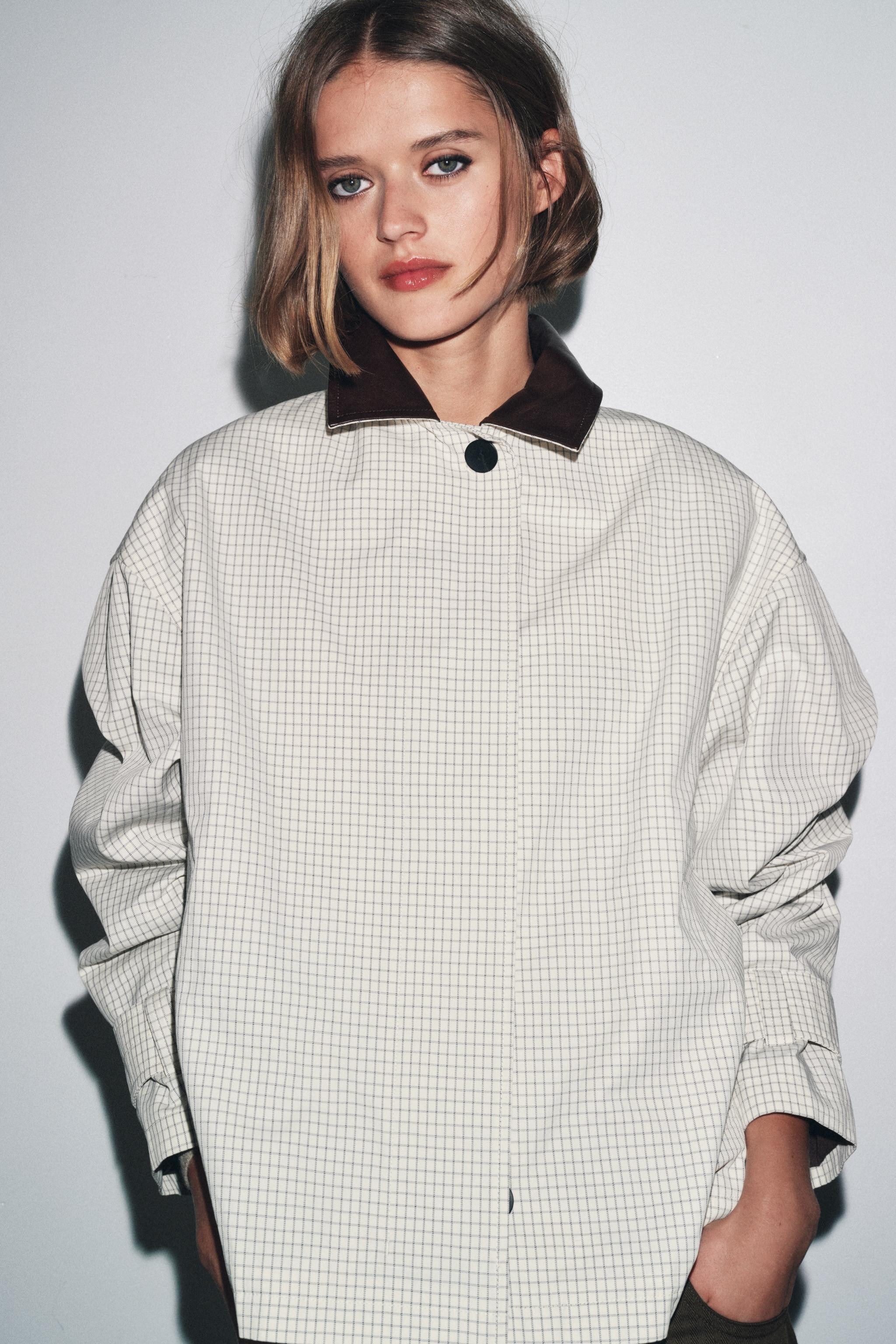 ZW COLLECTION LEATHER COLLAR SHORT TRENCH COAT | Zara UK