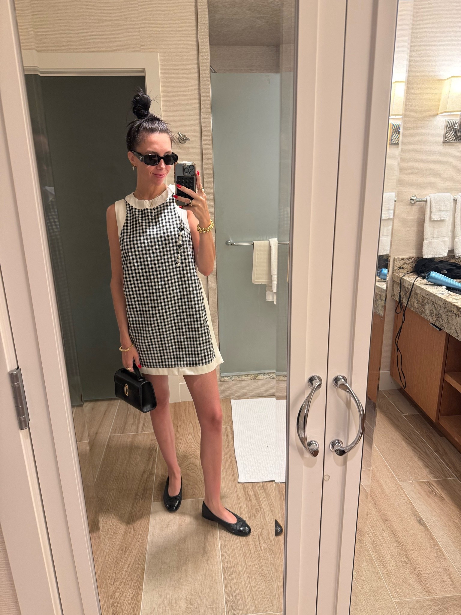 Easy, casual comfy #malfit #outfit ideas #everydayoutfit #casualoutfit #whatiwore #ootd #outfitinspo #everydaystyle #neutraloutfit #gingham #set

#LTKdayinmylife #LTKgrwm #LTKootd