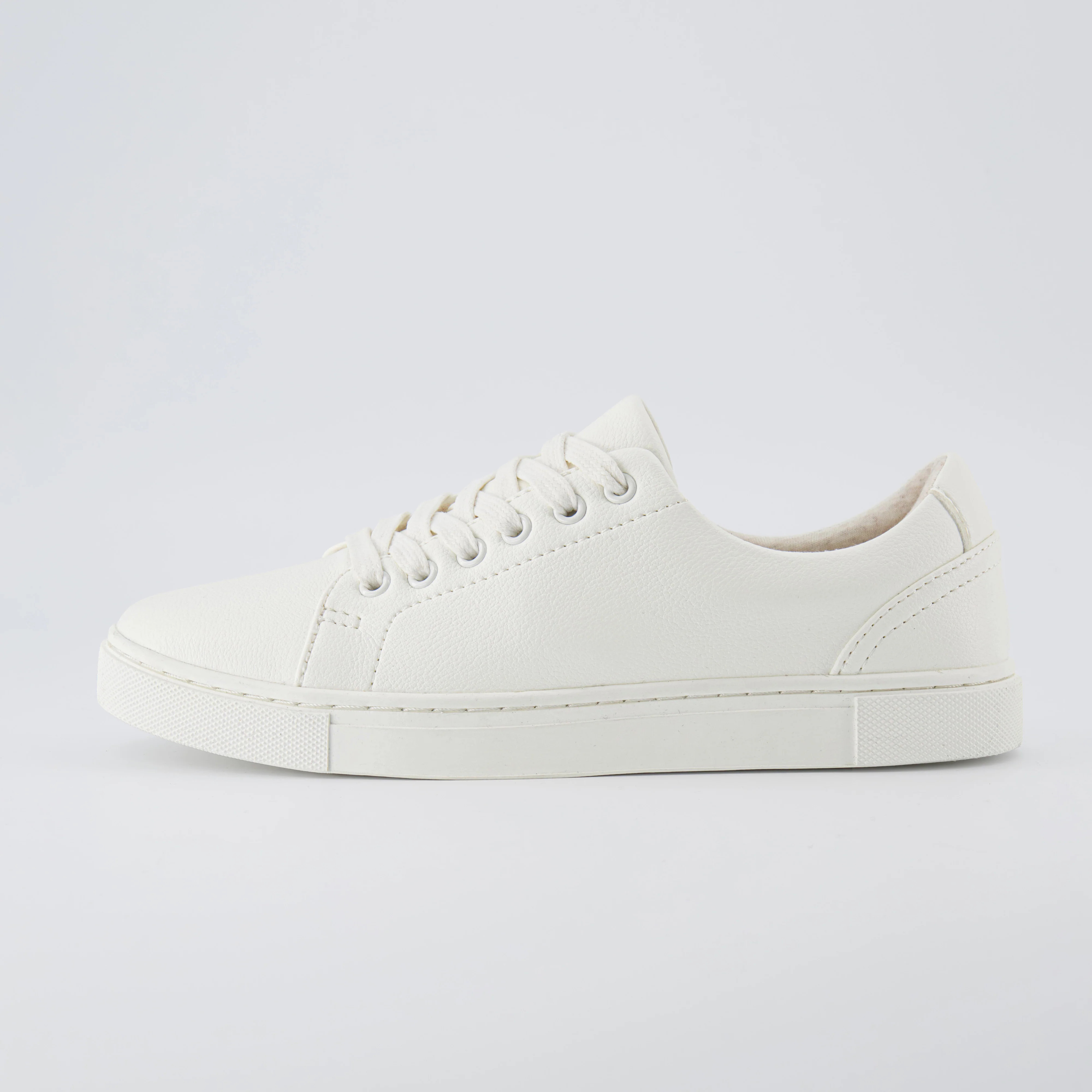 Hashtag Lace-up Sneaker | Cushionaire