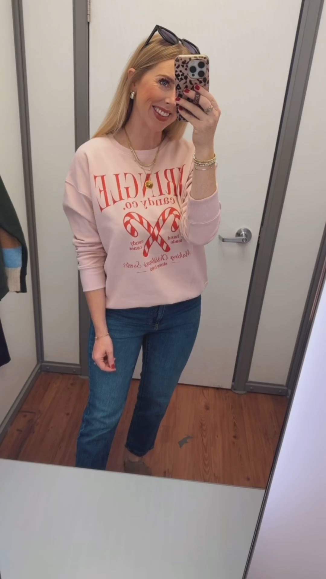 Christmas sweatshirt, graphic sweatshirt, Walmart outfit, Walmart try on 

#LTKFindsUnder50 #LTKHoliday