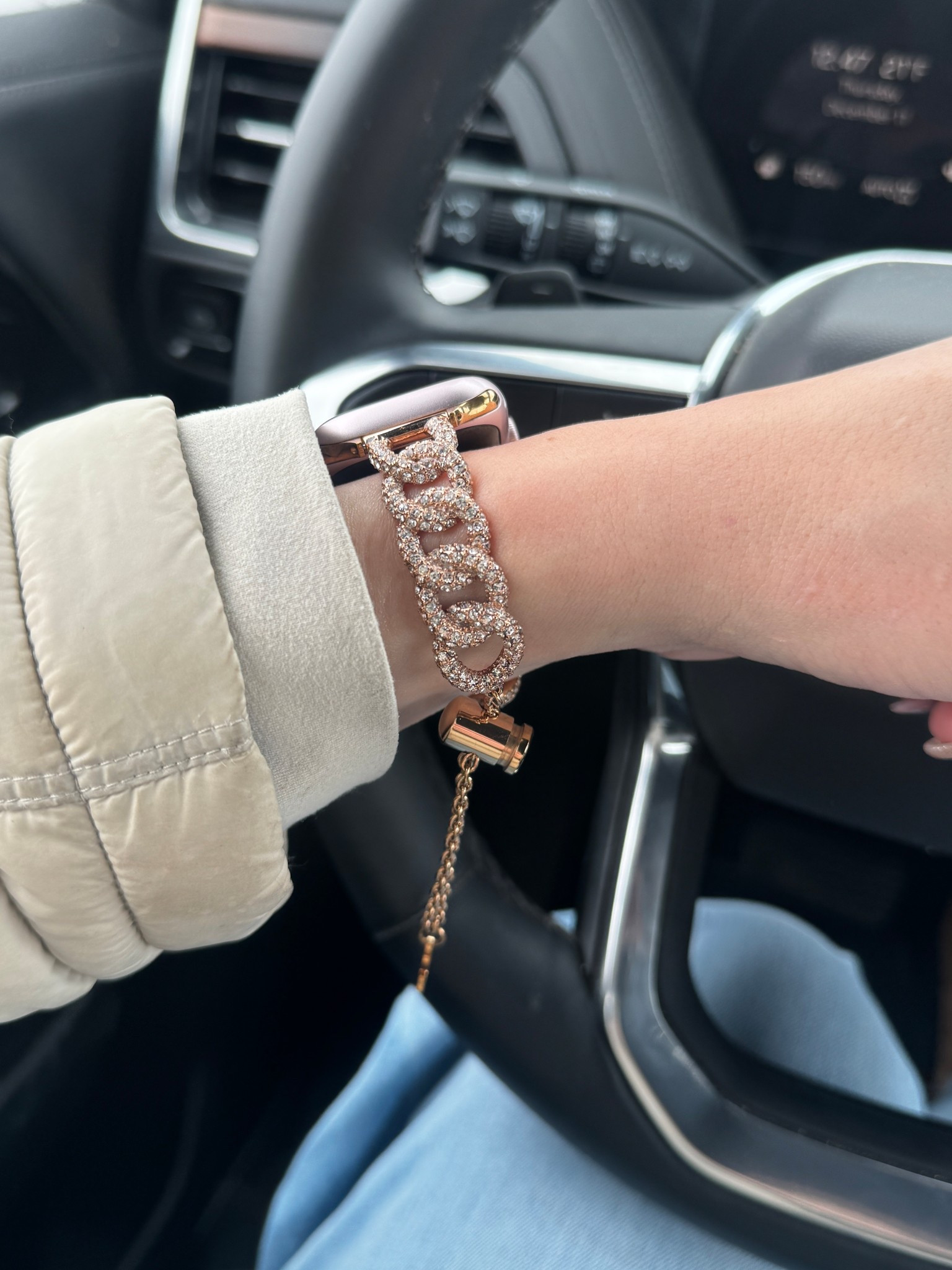 Any watch girlies out there? I got this last year for formal events. I switched out the band last weekend for a gala and still haven’t changed it back because I love this thing so much. So cute for parties and sweater weather! Arrives before Christmas!!! 

#watchband #applewatch #ltkformal #giftguide #giftforher

#LTKBeauty #LTKdayinmylife #LTKGiftGuide