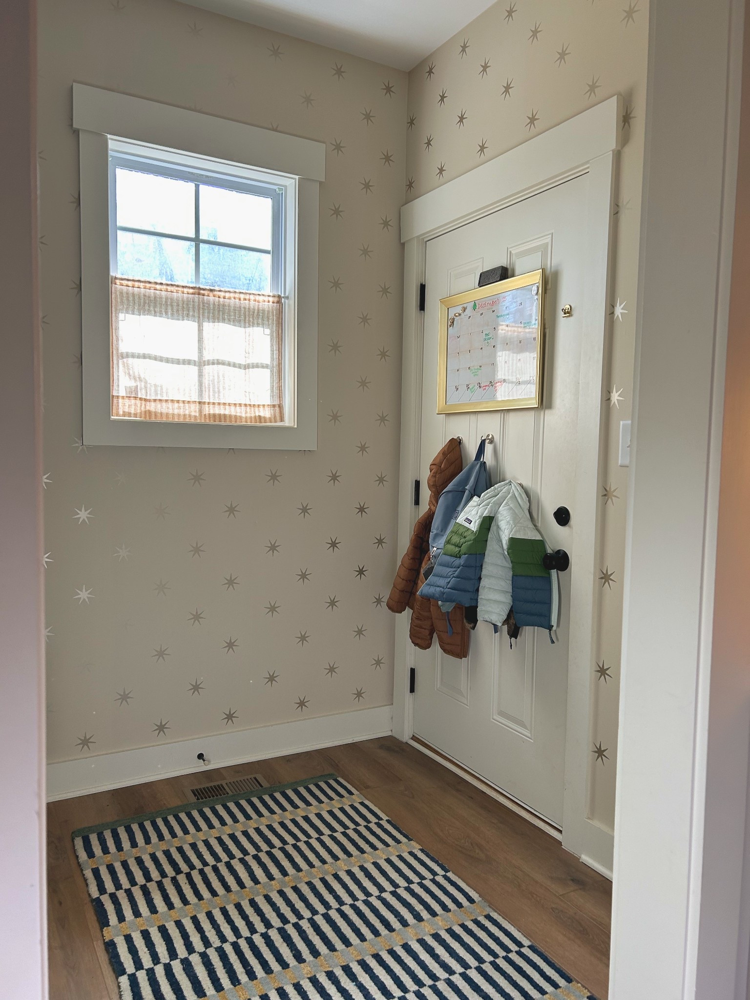 Our mudroom has to function with our two toddler boys! This is my favorite wallpaper ⭐️

#LTKdayinmylife #LTKHome #LTKmomlife