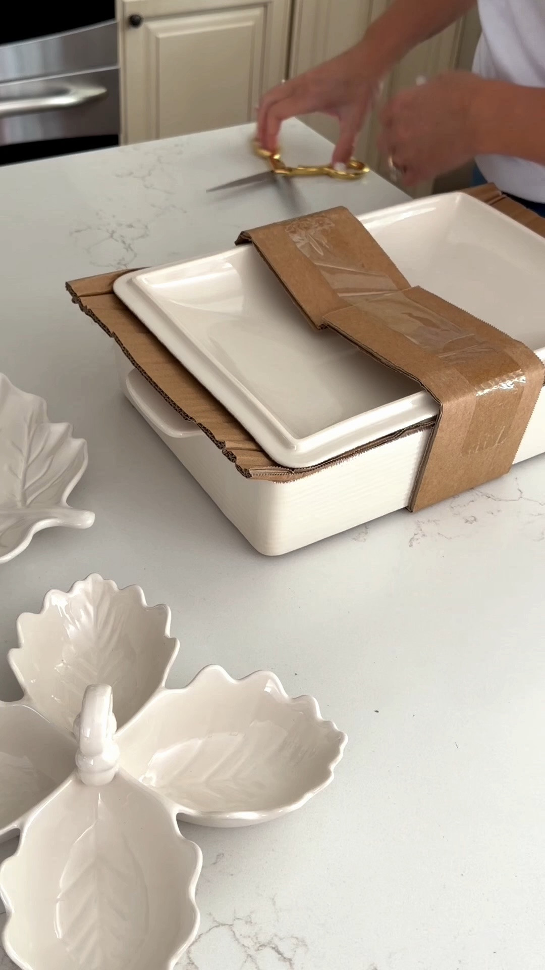 Love this stoneware roasting pan with lid for fall casseroles and desserts. #walmart

#LTKHome #LTKfoodie #LTKSeasonal