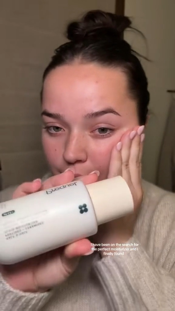 Simple, lightweight, and so hydrating 🌿 Prequel keeps my skin happy and glowing #ltkfinds #skincareroutine #prequel

#LTKBeauty