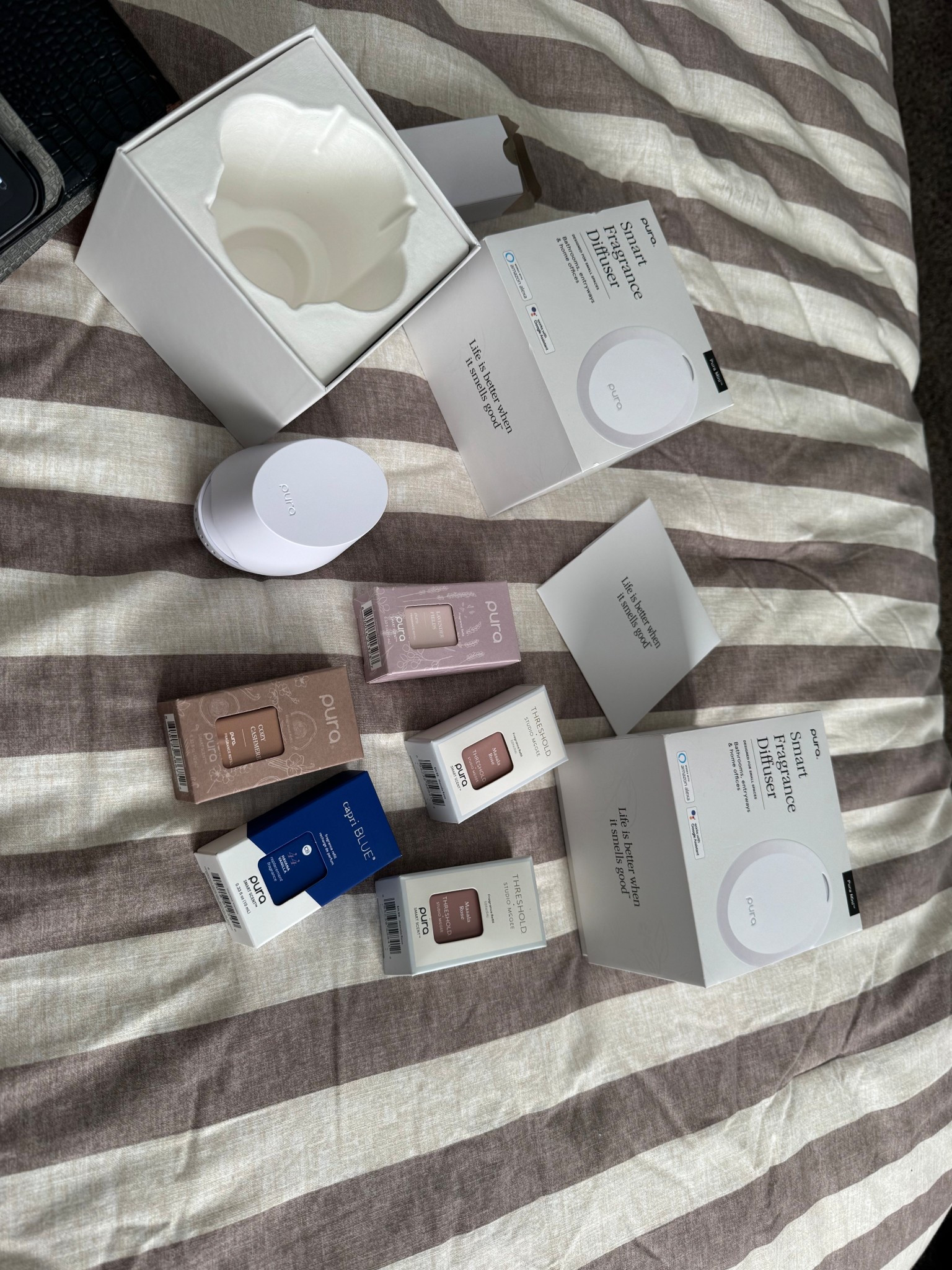 Pura mini has entered the chat! I love the idea of this because it only uses one vial! Perfect for a smaller space or if you just don’t want to deal with multiple scents

#LTKGiftGuide #LTKHoliday #LTKHome