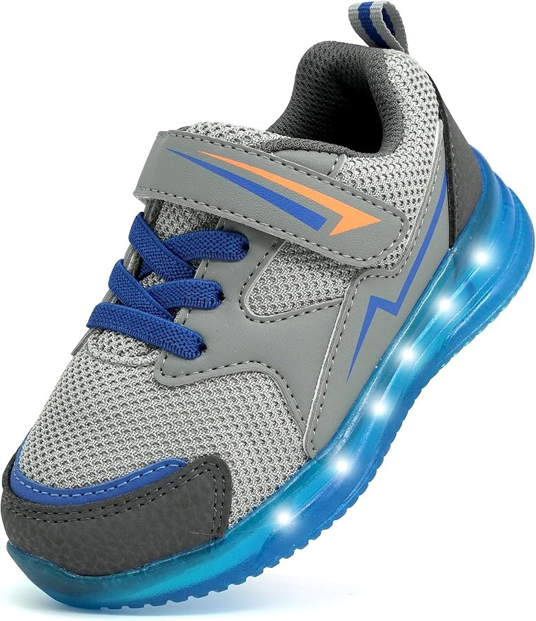 YESKIS Toddler Boys Girls Light Up Shoes LED Flashing Lightweight Mesh Breathable Adorable Runnin... | Amazon (US)
