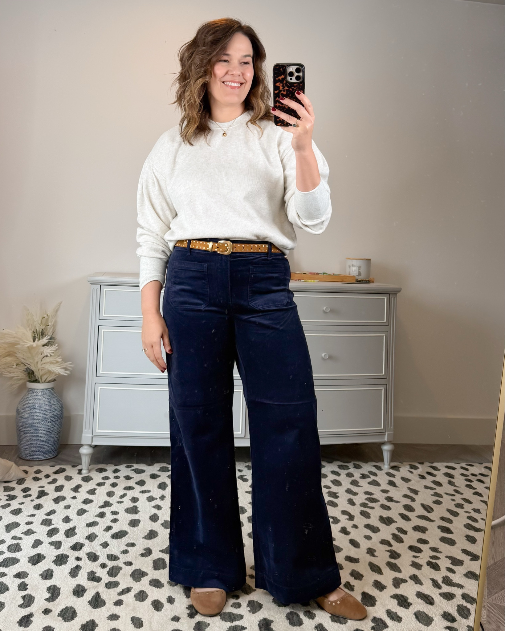 Corduroy pants from Loft. Wearing a size 10 here and the fit is good, but they stretch out just a smidge. 



Fall style, fall outfits, loft finds, Thanksgiving outfit ideas, Thanksgiving style, corduroy pants, navy blue pants, hunter green pants, casual style, size 10, size 12, simple outfit ideas, simple style finds

#LTKOver40 #LTKMidsize #LTKFindsUnder100