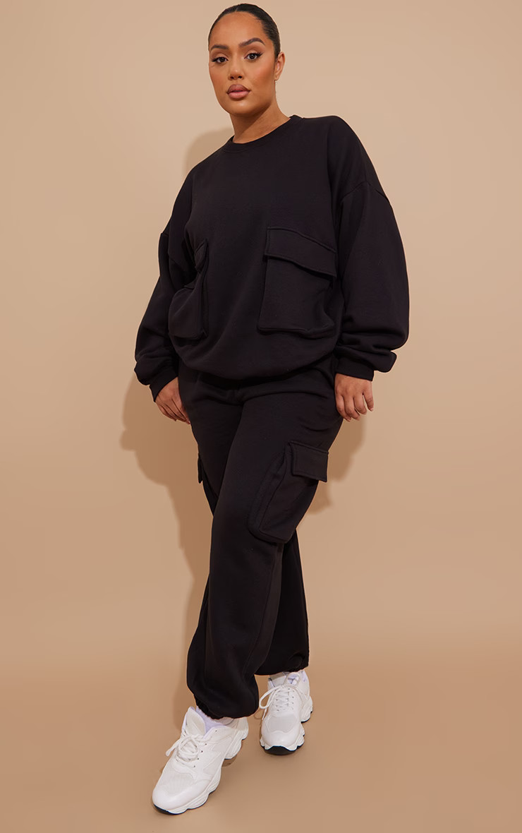 Plus Black Cargo Cuffed Sweatpants | PrettyLittleThing US