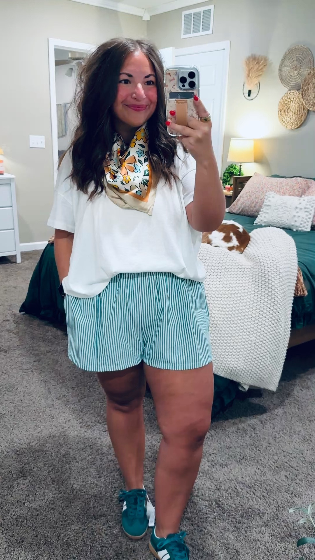 One small detail, big difference ✨ a scarf is my favorite way to elevate a simple outfit!

sneakers: fit true to size // wearing a 2
shorts: fit true to size // wearing a large
tee: fits true to size // wearing an XL (kind of a boxy cropped fit) 

 

#LTKootd #LTKMidsize