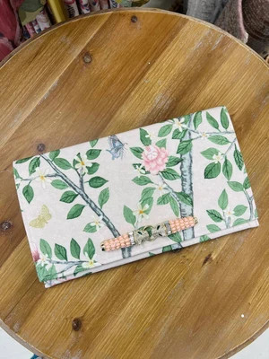 Women's Evelyn Clutch Bag In Soft Pink Floral | Shop Simon