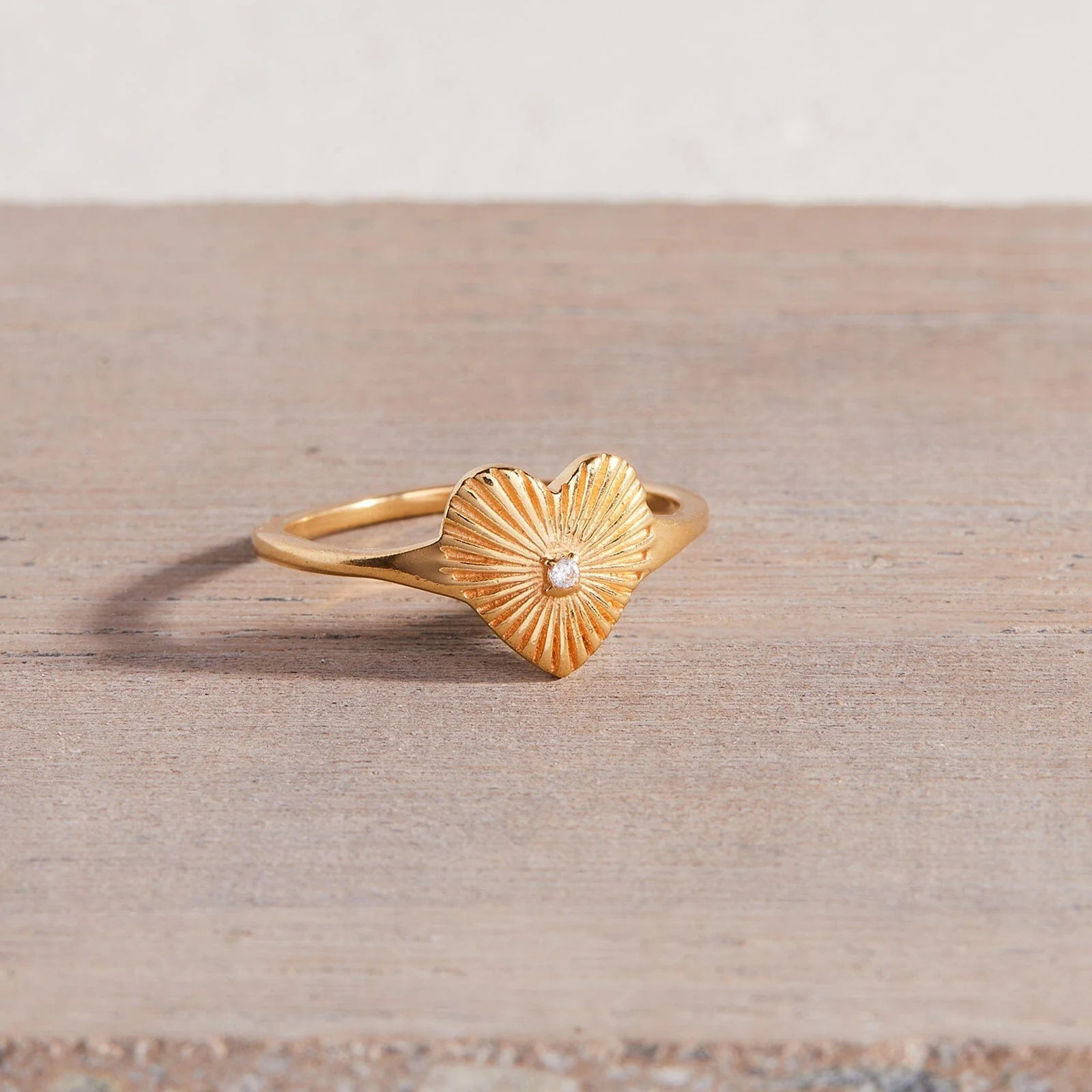 Sunburst Heart Ring | Pura Vida Bracelets