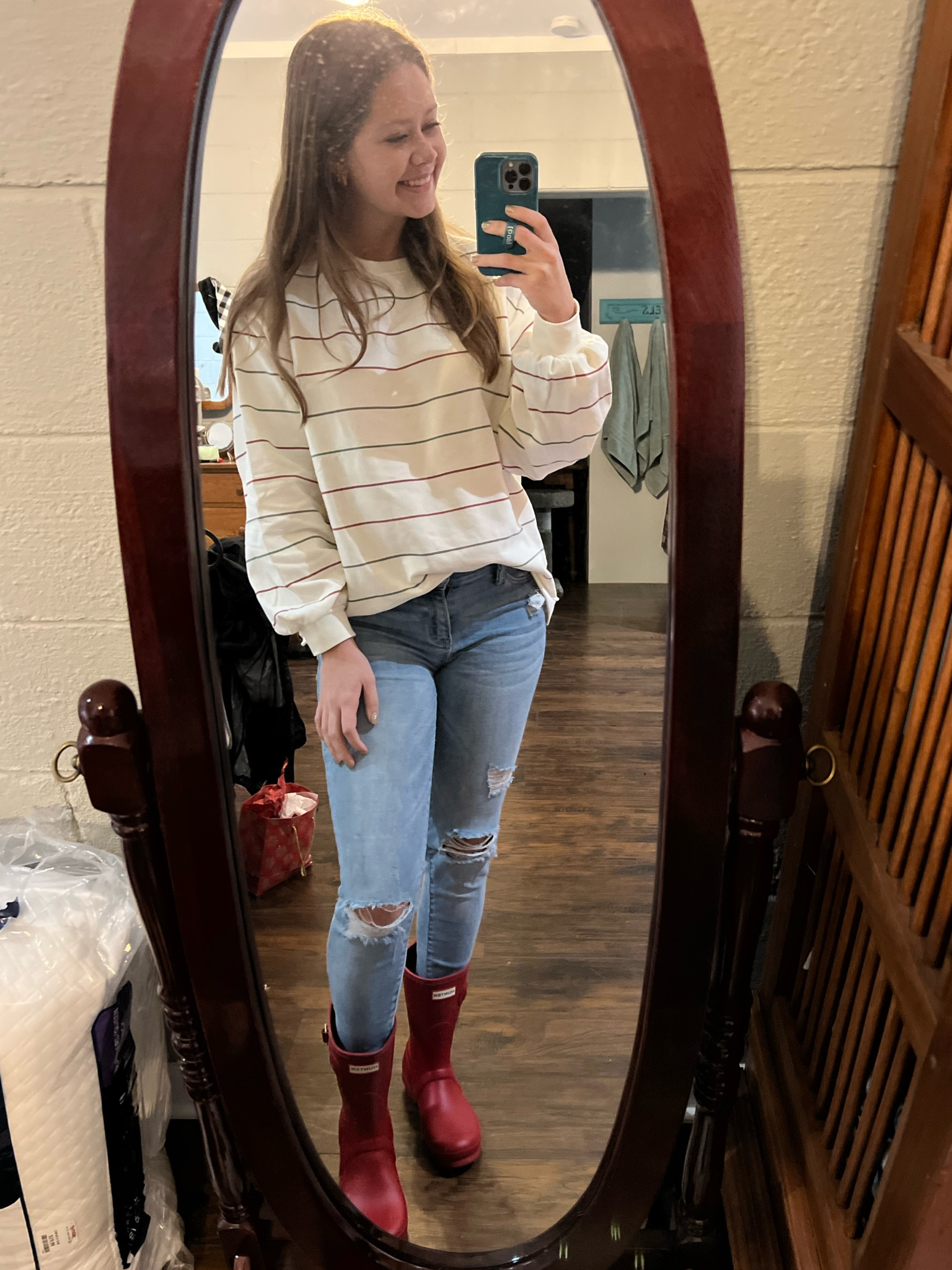 Rainy day outfit 🌧️

winter outfit, comfy outfit, hunter boots, holiday outfit

#LTKstyletip #LTKSeasonal #LTKHoliday