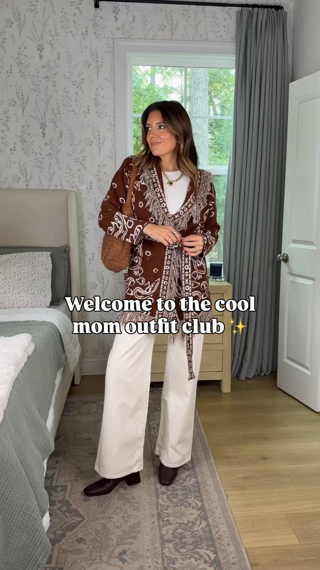 Cool mom outfits for fall. Fall outfit ideas. I’m 5’7” and wear a 27 or 4 tall length when available.