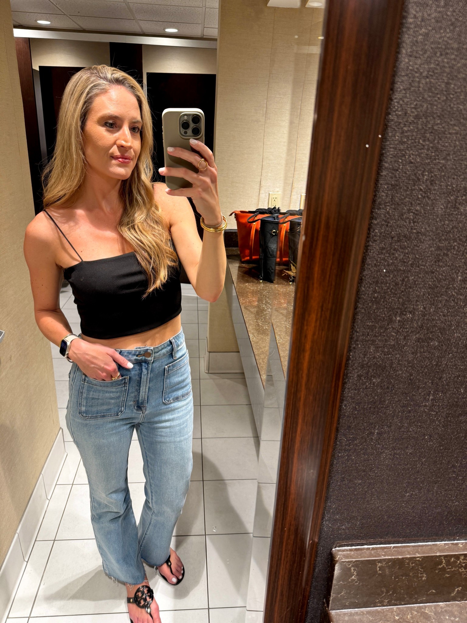 ✨ BACK IN STOCK ✨ These jeans are back in stock in all sizes as well as my other faves from Vici: the Fitzpatrick and the Jeanne denim jeans. 

Use code FAVE40 for 40% back in stock items and use code OCT35 for 35% everything else site wide at Vici. 

#everypiecefits

Flared jeans
Flared denim
High waisted jeans
Fall style
Fall outfit 
Casual outfit
Brunch outfit 

#LTKFindsUnder50 #LTKOver40 #LTKSaleAlert