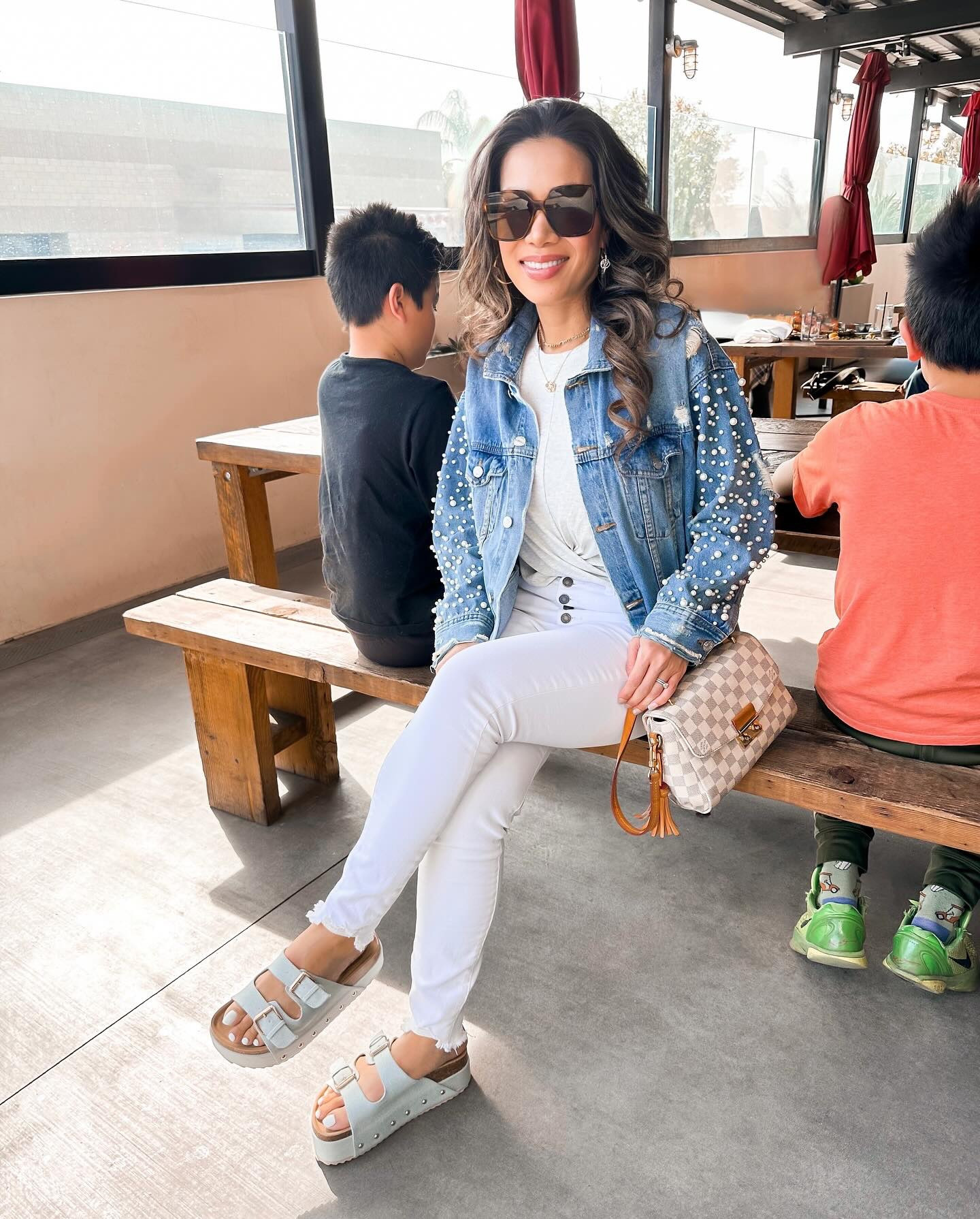 Let’s talk fashion steals! These @justfabonline sandals? 👡✨ #justfabpartner #justfabstyle
Only $10 for your first pair! PLUS, VIPs get 50% off additional styles!

📲 Sign up now @justfabonline and get this deal!