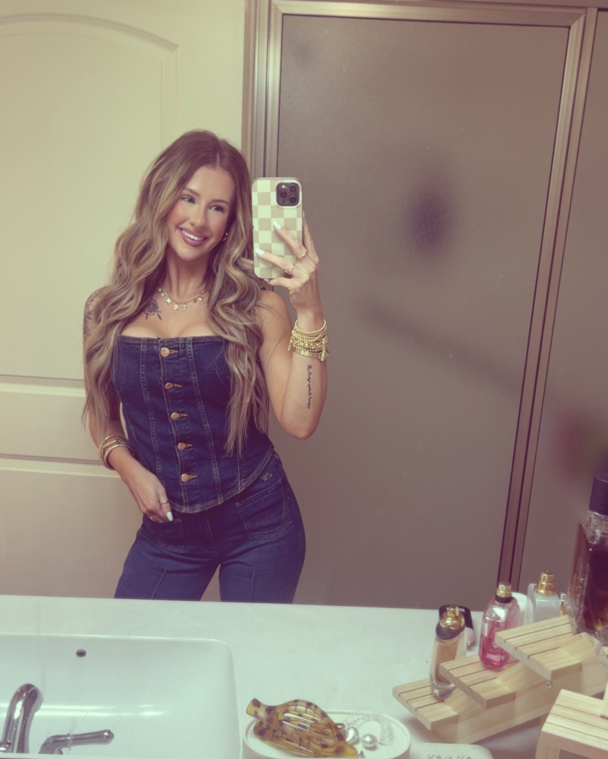 Simple night out inspo! 

#LTKFestival #LTKBeauty #LTKSeasonal