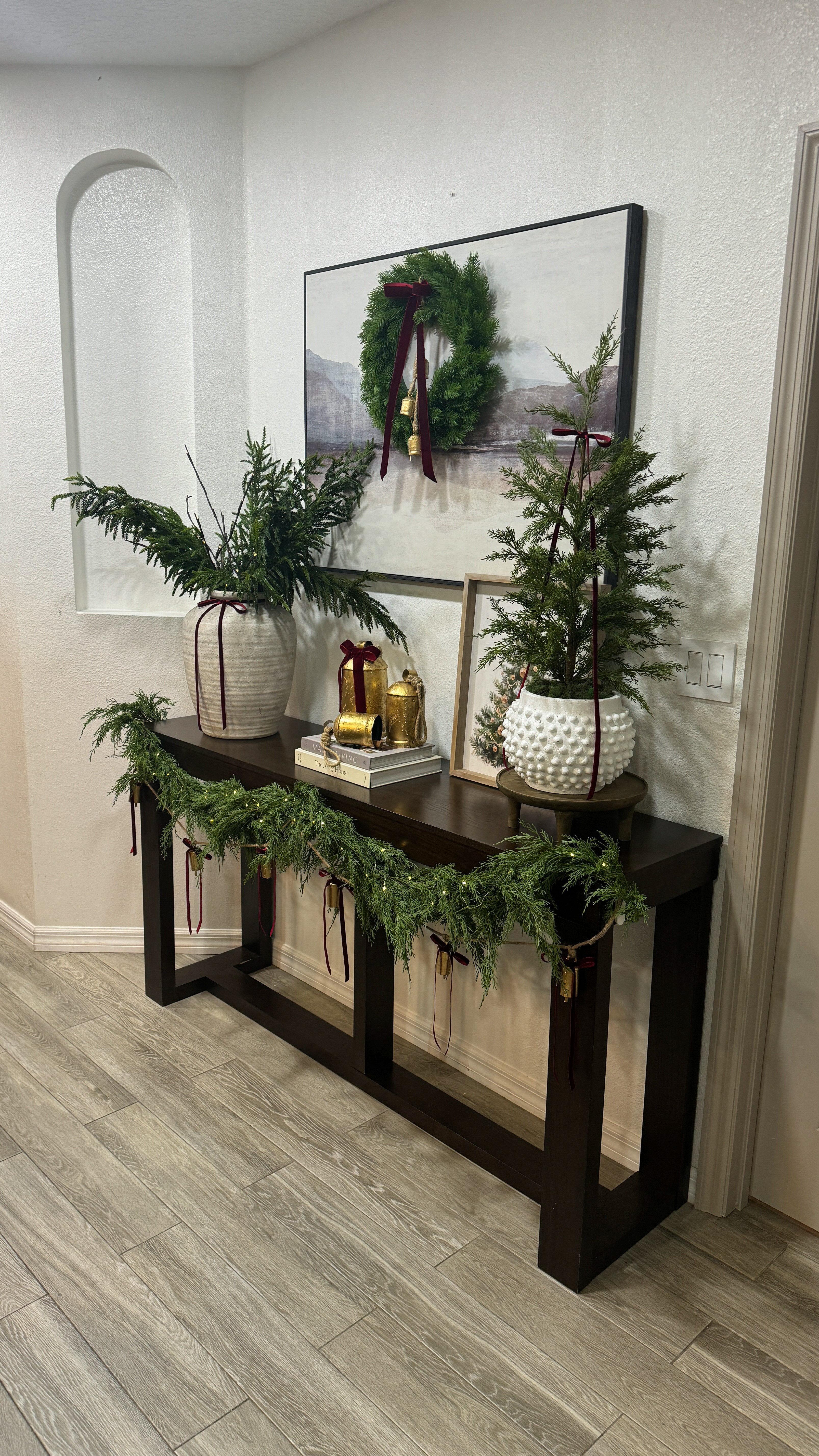 Entryway Christmas decor 🎄✨

 

#LTKStyleTip #LTKHome #LTKHoliday