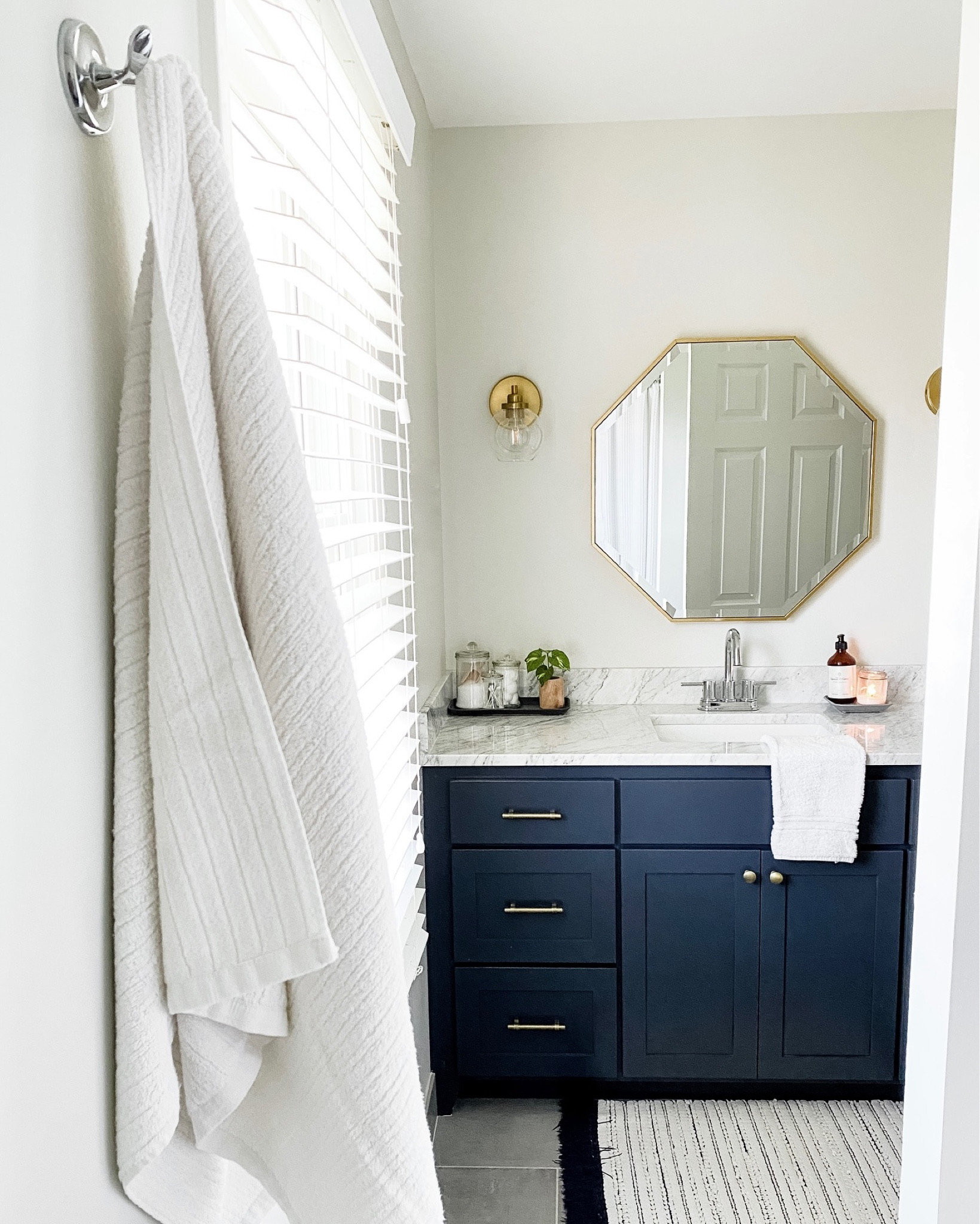 When the outside world is freezing at -30°, I choose to embrace the winter blues… well, bathroom vanity blues 😜

✨ Curious on where it’s from? Shop my home by clicking on the link in my bio ✨

 #WinterBlues #BathroomGoals #CozyVibes #CabinetCrush #WinterChill #HomeSweetHome #BathroomInspo #WinterWarmth #BlueCabinets #bluebathroom #bathroomdecor #mixedmetals #bathroominspiration