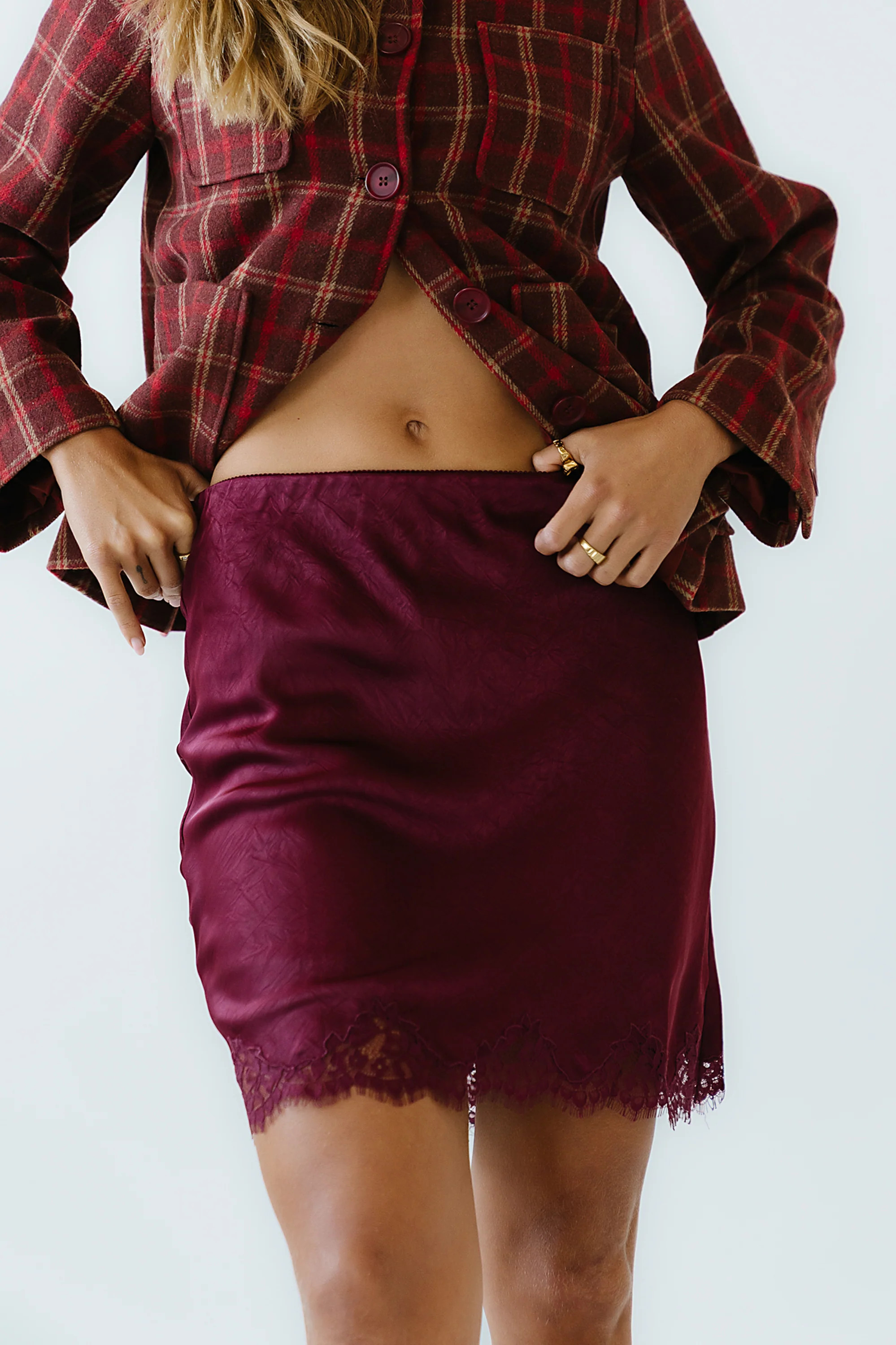 Harper Lace Trim Mini Skirt in Wine - L / Wine | Böhme US