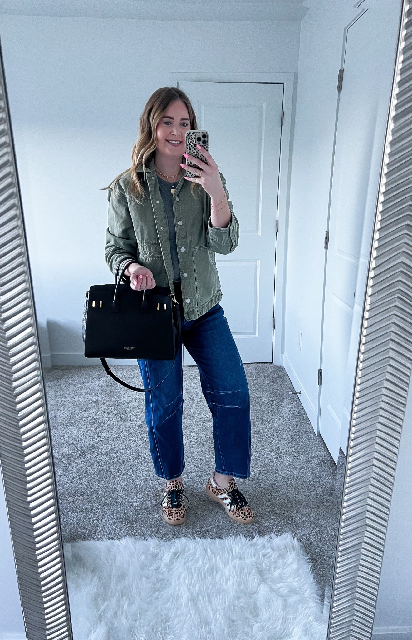 St. Patrick’s week but make it wearable🍀 This barn green jacket is such a good find!! Styled with barrel jeans + my fave leopard Adidas sneakers. Tap to shop everything💚

#LTKMidsize #LTKWorkwear #LTKootd