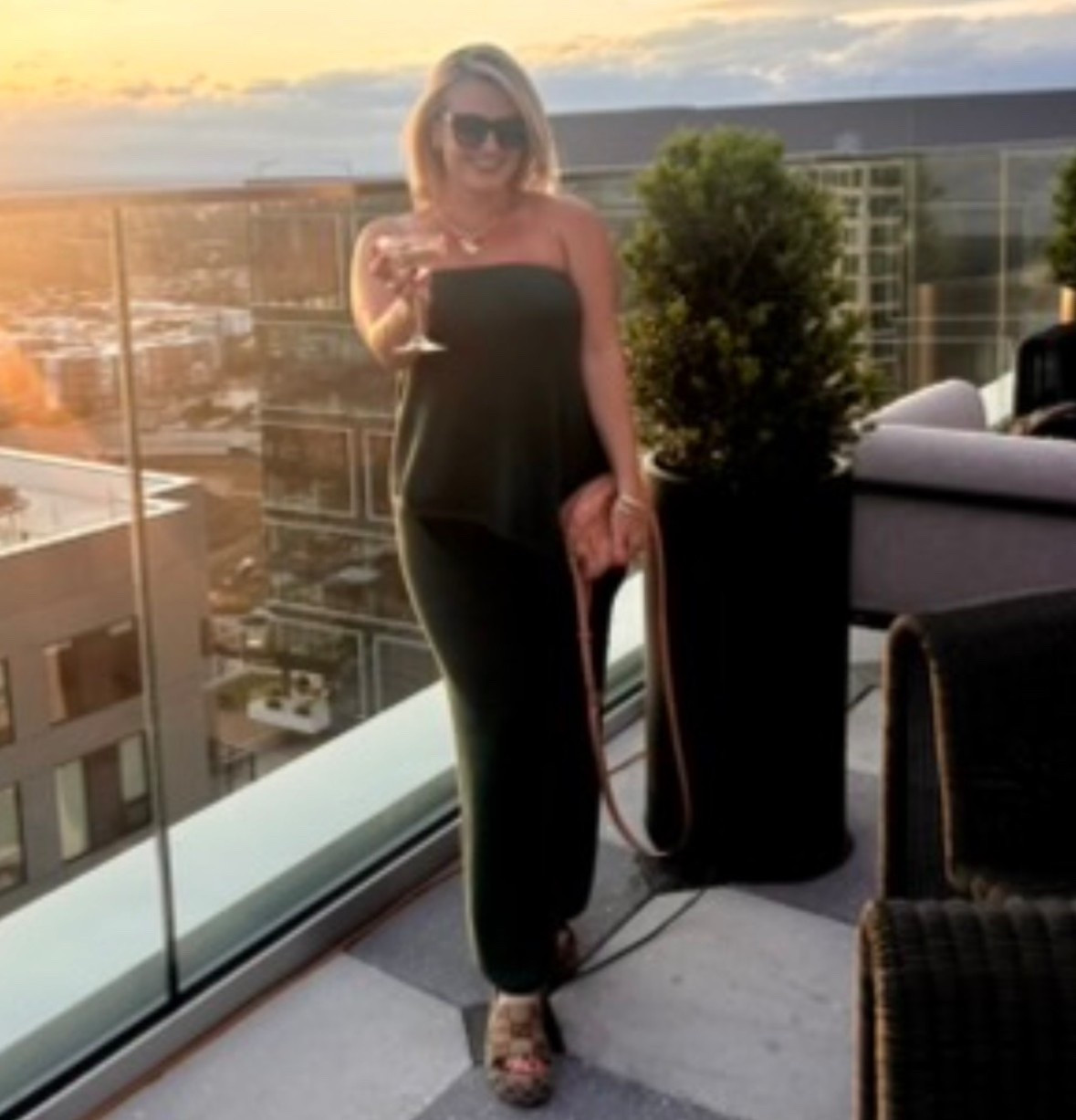 This 2 piece set is stylish and comfy! Perfect as we transition into summer. Free people Vibes for less

Pant set. Summer 2026 outfit. Date Night. End of summer outfit. Free People


#LTKFindsUnder50 #LTKItBag #LTKStyleTip

Comment SHOP below to receive a DM with the link to this post on my LTK ⬇ https://liketk.it/5mxHW ltkstyletip ltkitbag primeday2022 trgtdealday2022 ltkxprimeday ltkxprime ltkfindsunder50

#LTKgrwm #LTKootd #LTKdayinmylife