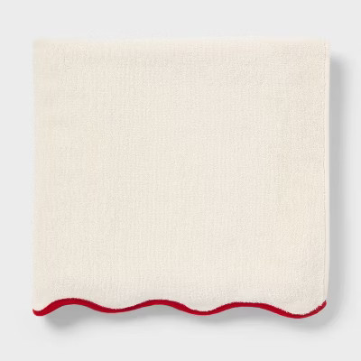 Scalloped Christmas Bath Towel Cream/Red - Threshold™ | Target