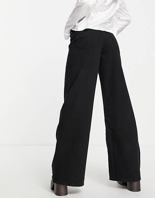 Bershka Petite 90s super wide leg jeans in black | ASOS (Global)