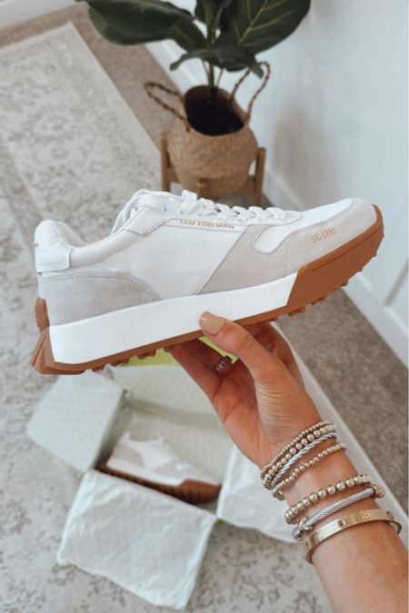 New neutral kicks 😍… these will be perfect for an airport outfit or running errands!



#LTKfitness #LTKstyletip #LTKshoecrush