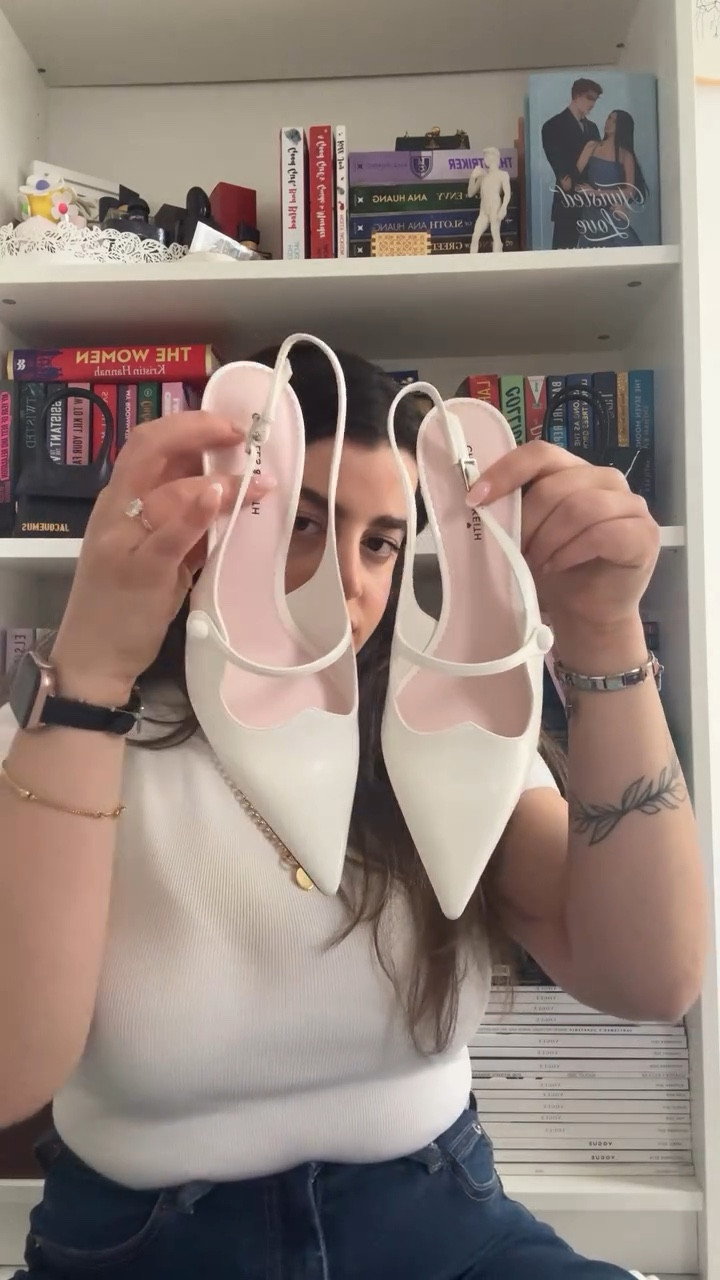 unbox with me the chicest kitten heels from @charleskeithofficial — 15% off with code “COMAMBW15-2ZFLI9IVXS” 🤍🪩✨ #imwithcharleskeith #charleskeithfamily #charleskeithcommunity #bridalheels #weddingshoes #2025bride #bridetobe #wedding #shoes

#LTKwedding #LTKshoes #LTKsummer