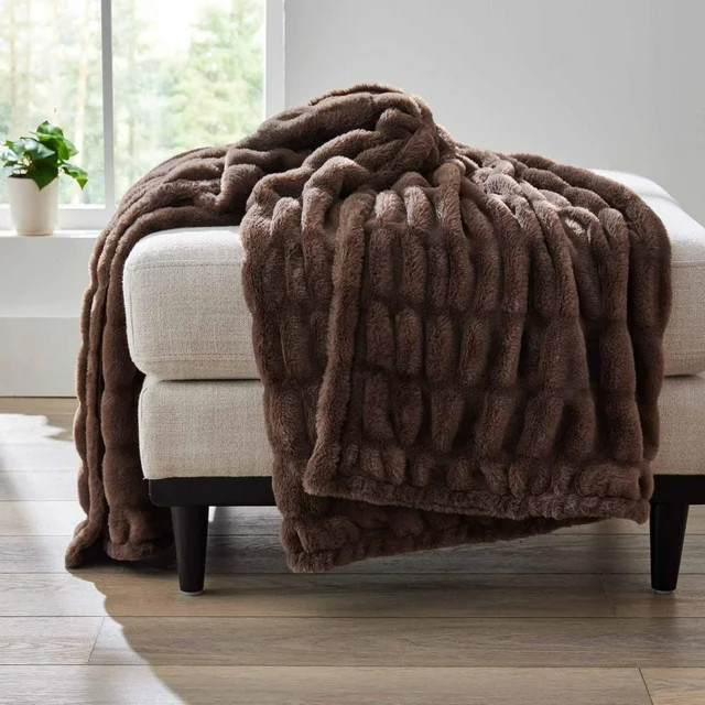 Better Homes & Gardens Dk Brown Polyester Faux Fur Reverse to Mink Throw Blanket, 50"X60", for Ad... | Walmart (US)