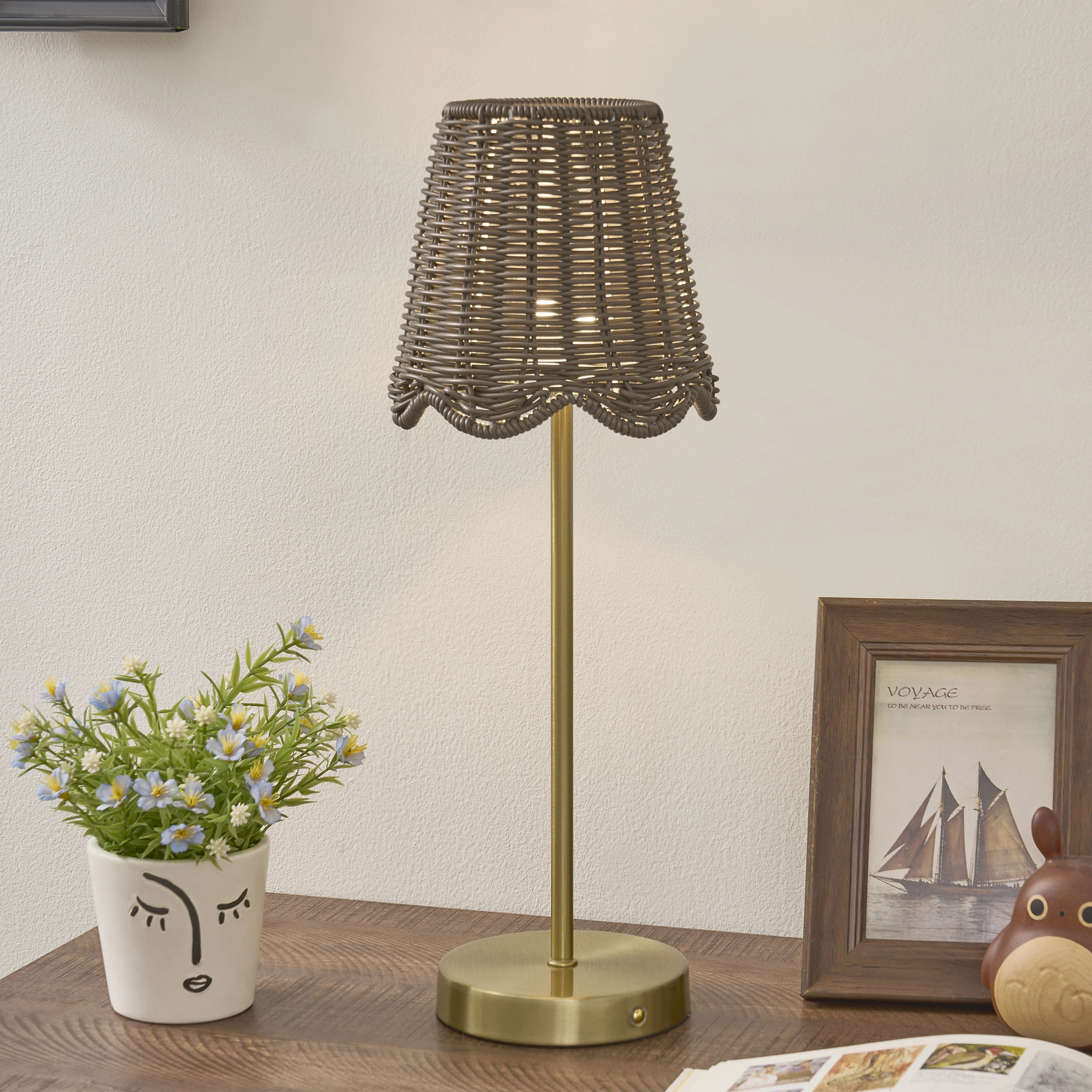 18" Metal Table Lamp With Brown Shade | Wayfair North America