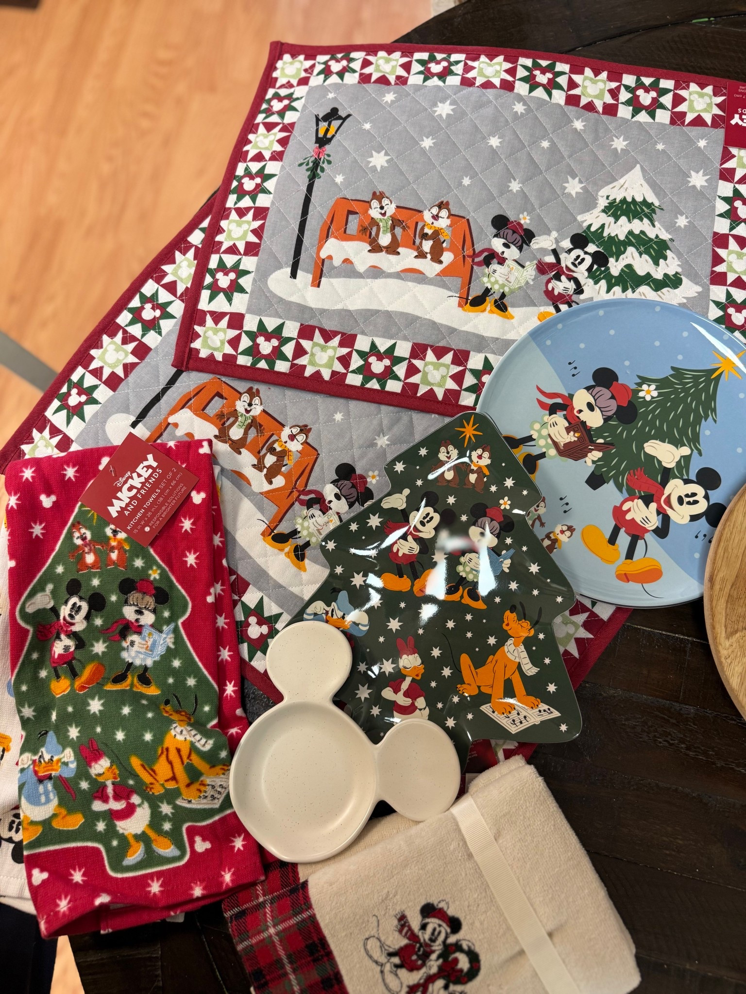 Christmas Disney decor at Kohls 🎄

#LTKSeasonal #LTKHoliday