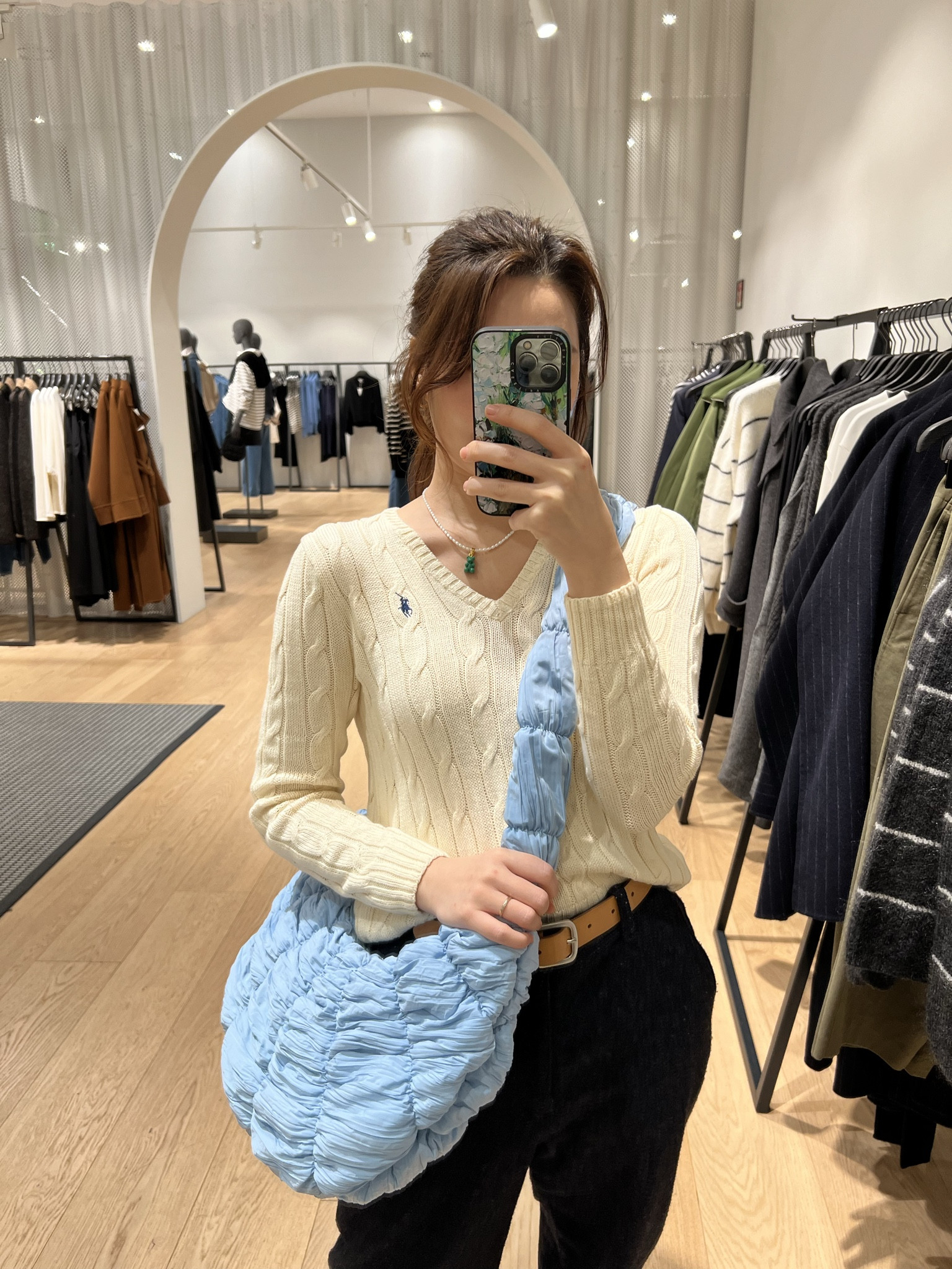 COS croissant bag🩵