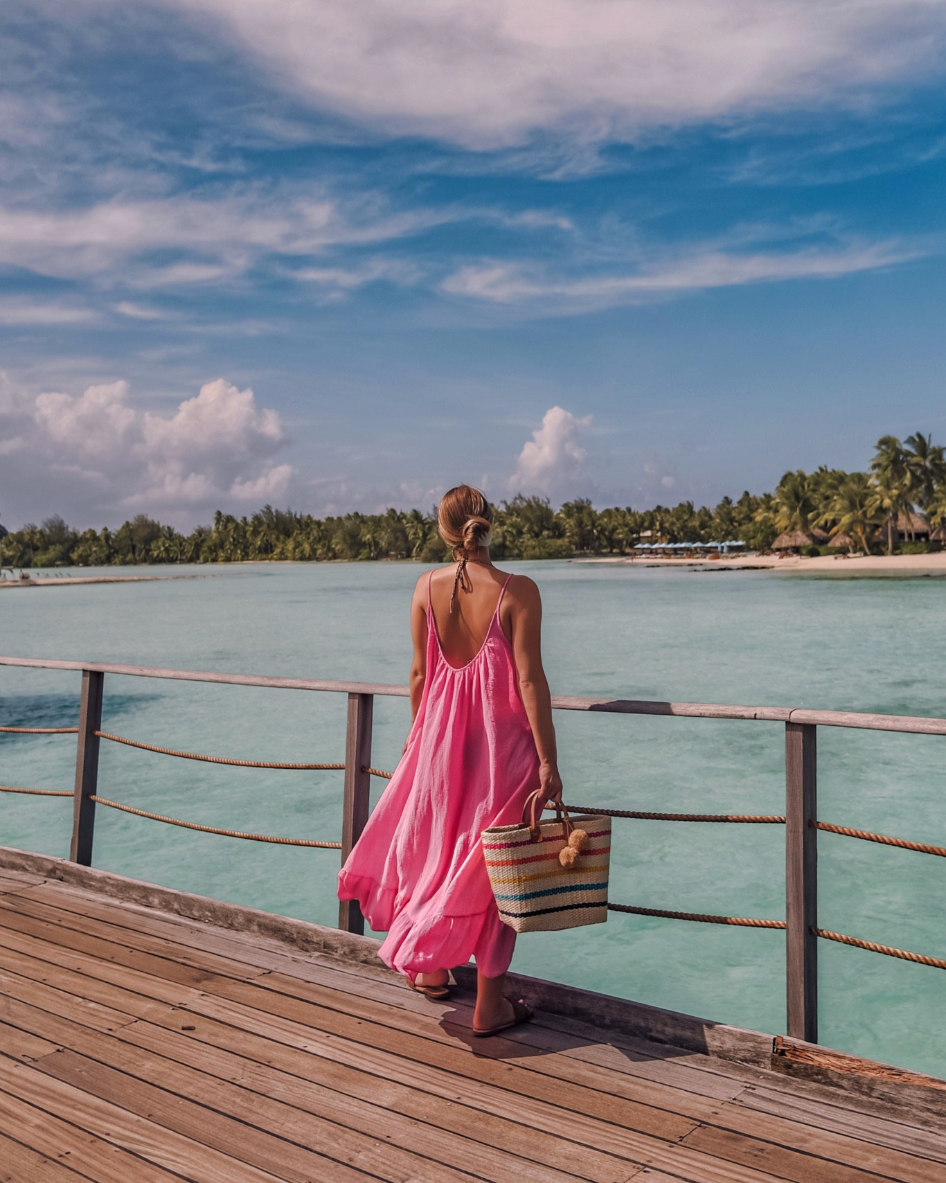 Perfect beach vacation tote 

#LTKunder50 #LTKsalealert #LTKunder100