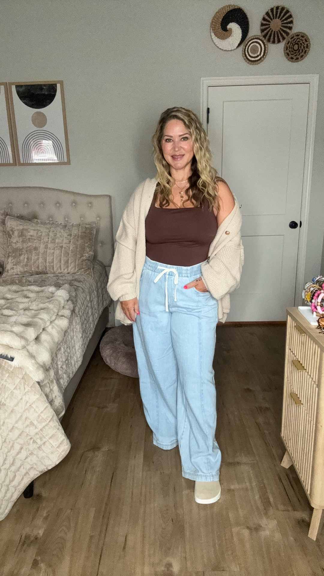 1st pair size large
2nd pair size 14 short (prefer a 12 short)
3rd pair size 12 short
4th pair size 12 short
Tank size large 
Cardigan size small (fits oversized)
Shoes tts 

#LTKPetite #LTKOver40 #LTKMidsize