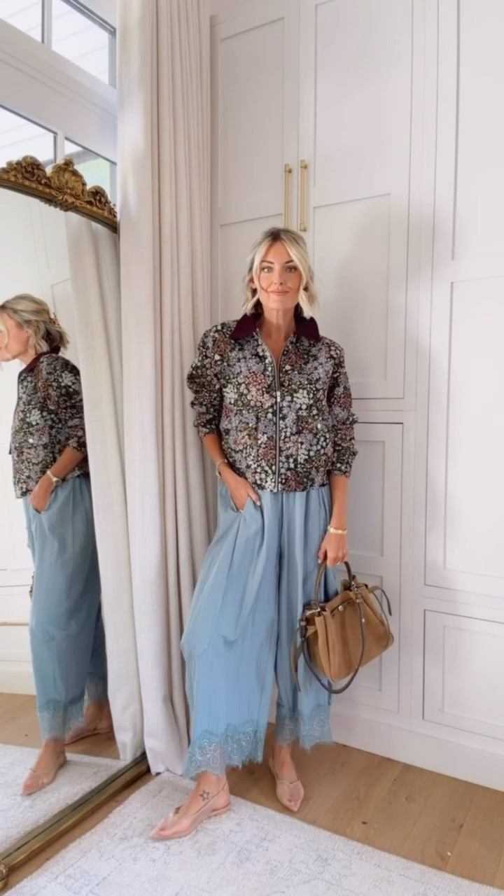I’m really into this shade of blue for fall! These pants are so comfortable, but they’re so cute! I love the lace detail! Wearing XS in jacket & S in pants!

Loverly Grey, fall outfit, satin pants, barrel pants, lace pants, fall outfit, Amazon, Walmart, floral jacket

#LTKSeasonal