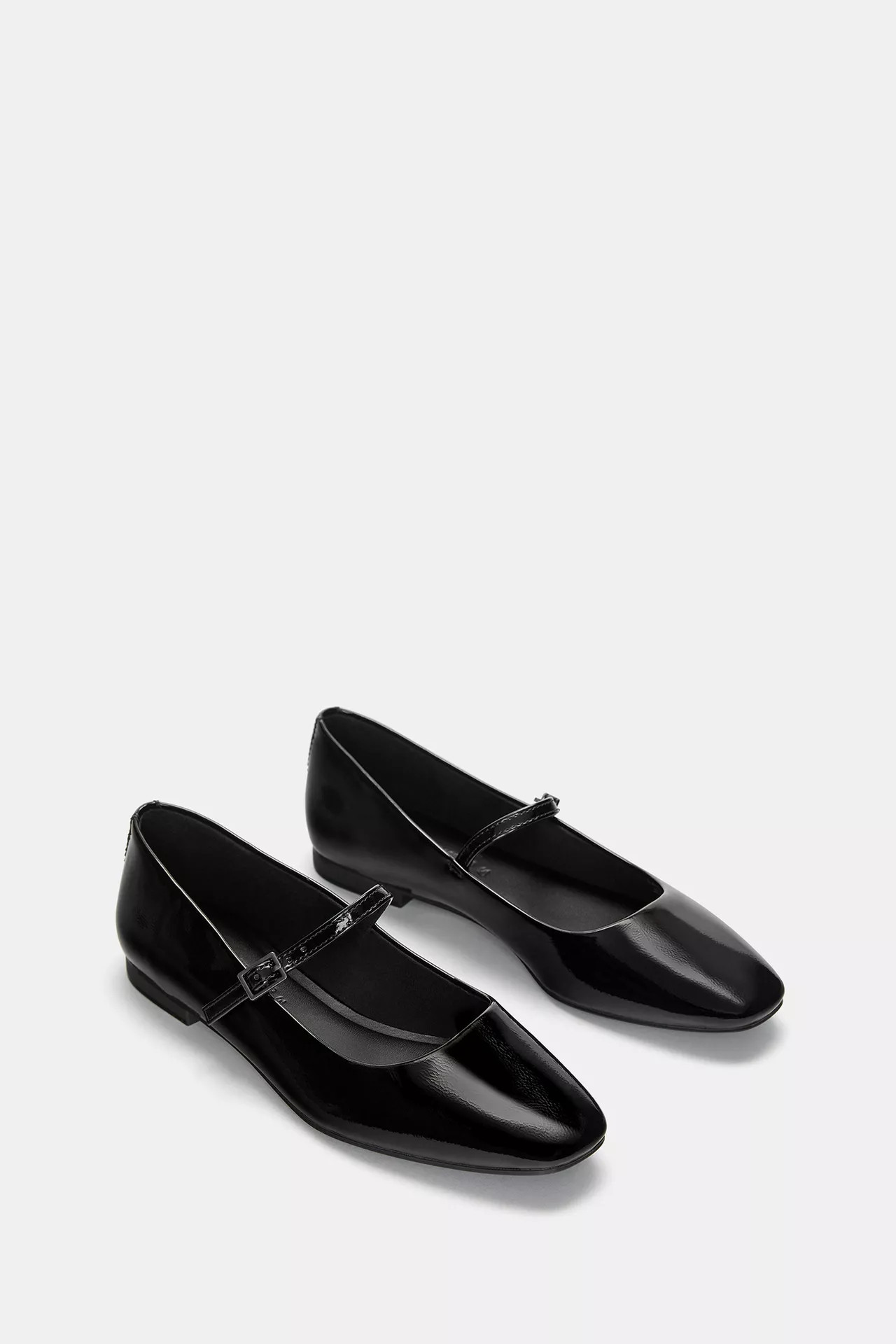 Faux-patent-finish ballet flats | PULL and BEAR UK
