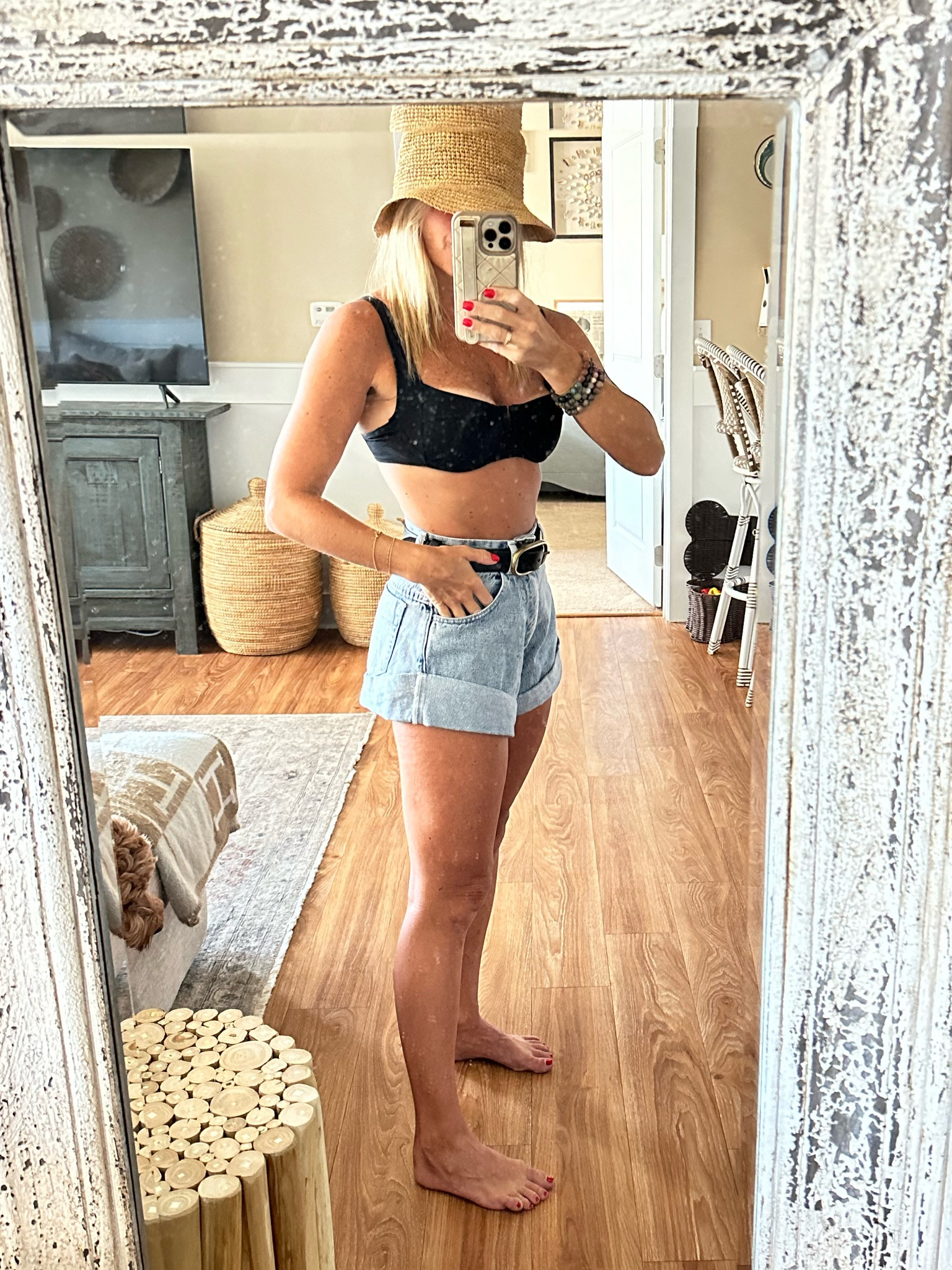 The bigger the shorts, the better ☀️ 

#LTKSeasonal #LTKFindsUnder100 #LTKOver40