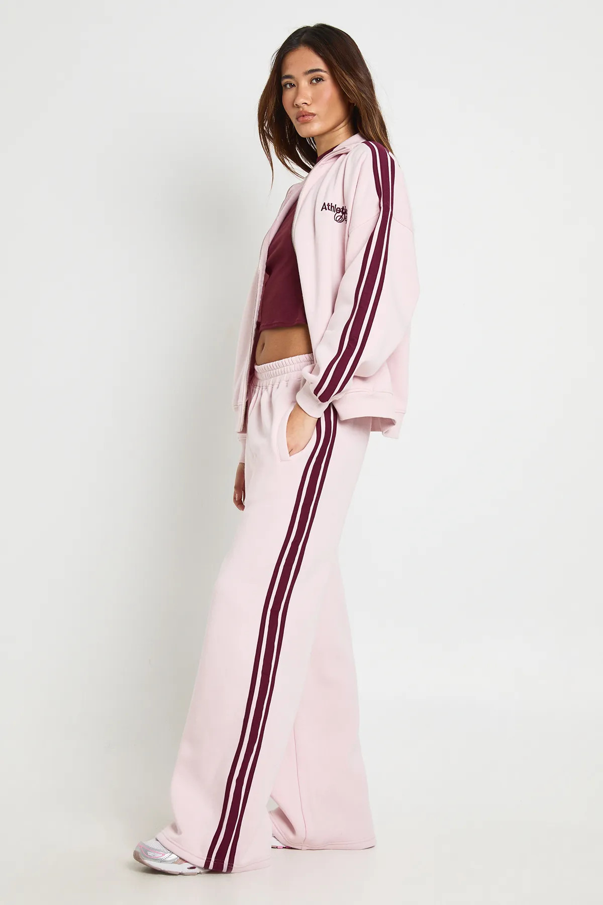 boohoo Side Stripe Straight Leg Jogger | PrettyLittleThing UK