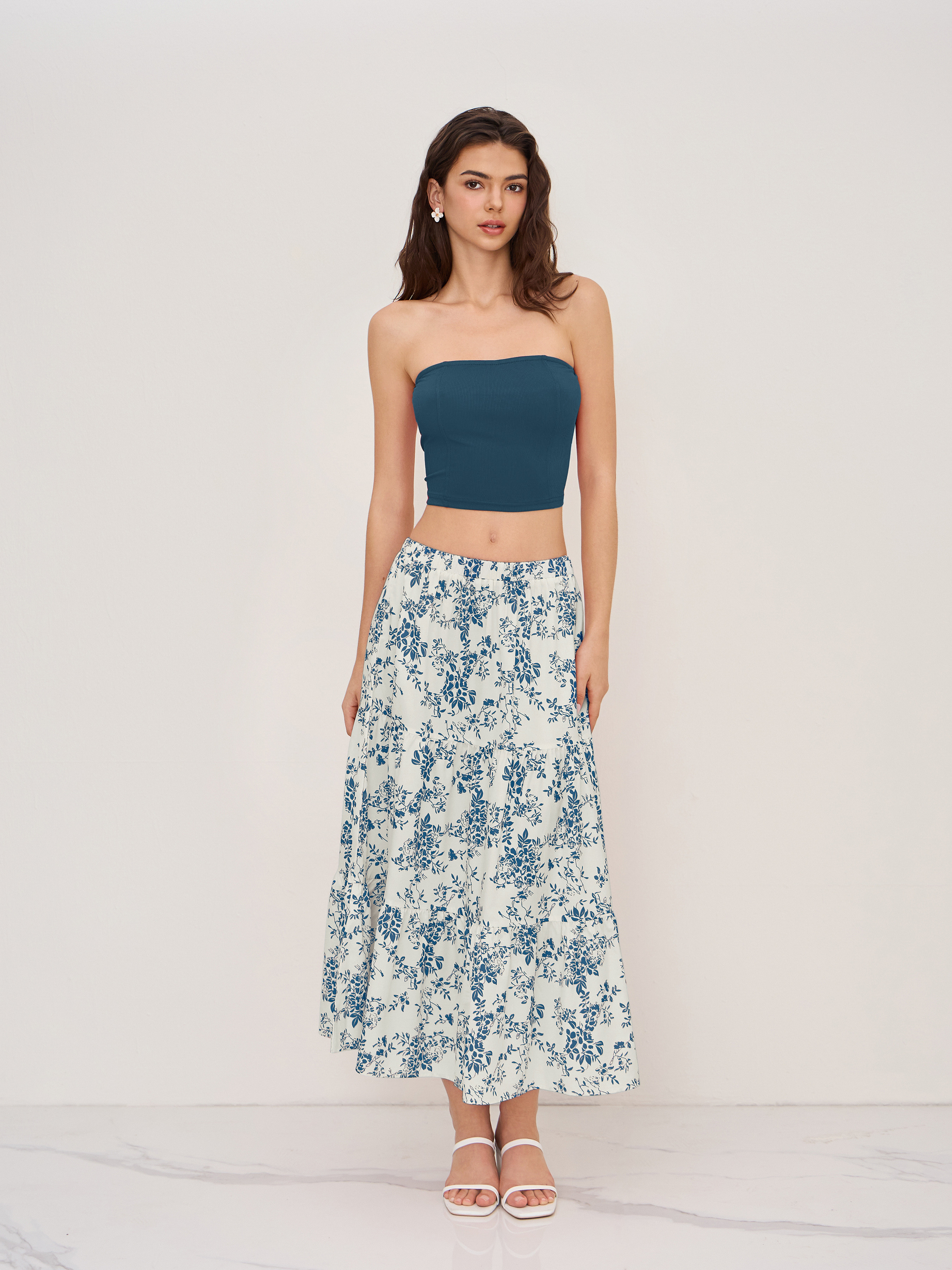 Woven Solid Crop Tube Top & Mid Rise Floral Ruffle Tiered Maxi Skirt Set For Vacation | Cider