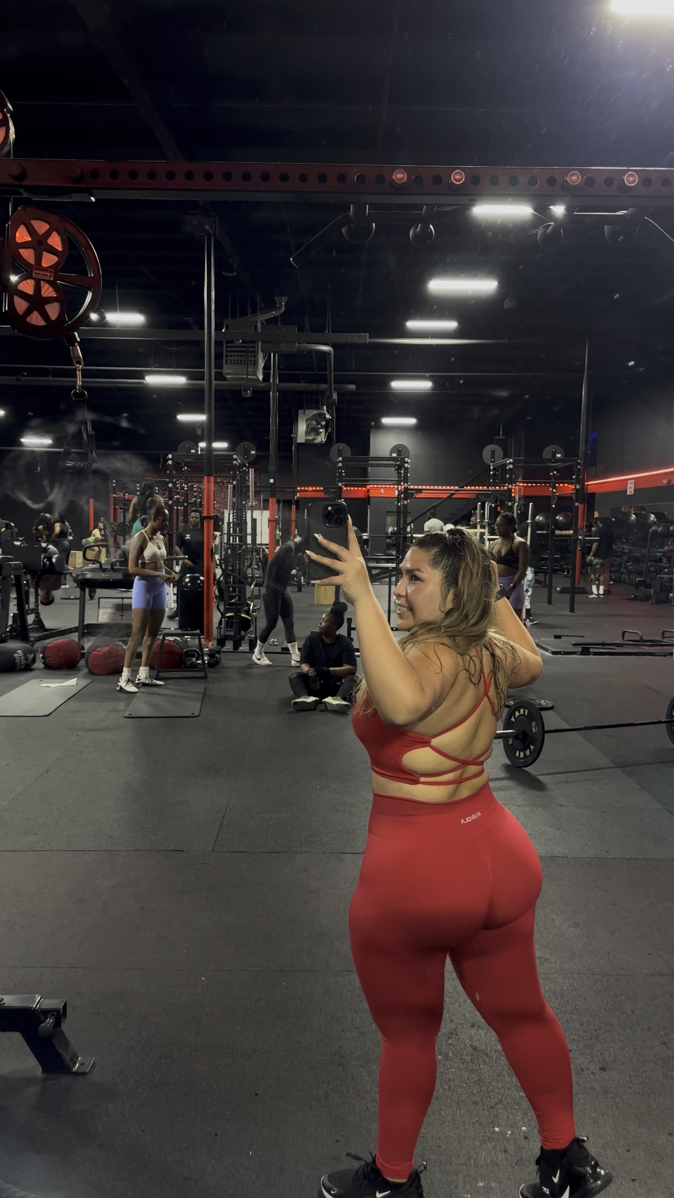 There is just something about a red gym fit! These don’t go together but I always mix and match my red sports bra with my red Aurola  gym shorts or gym leggings. 


#gymtok #gymmotivation #gimnasio #gymconfidence #ejercicio #lifeincurves #lavidaencurvas
#curvylatina #midsize #curvy #backlesssportsbra #gymootd #ropadeportiva #midsize #curvyfashion #gymootd #gymfits #shortandthick #shortandcurvy


#LTKPetite #LTKFitness #LTKActive