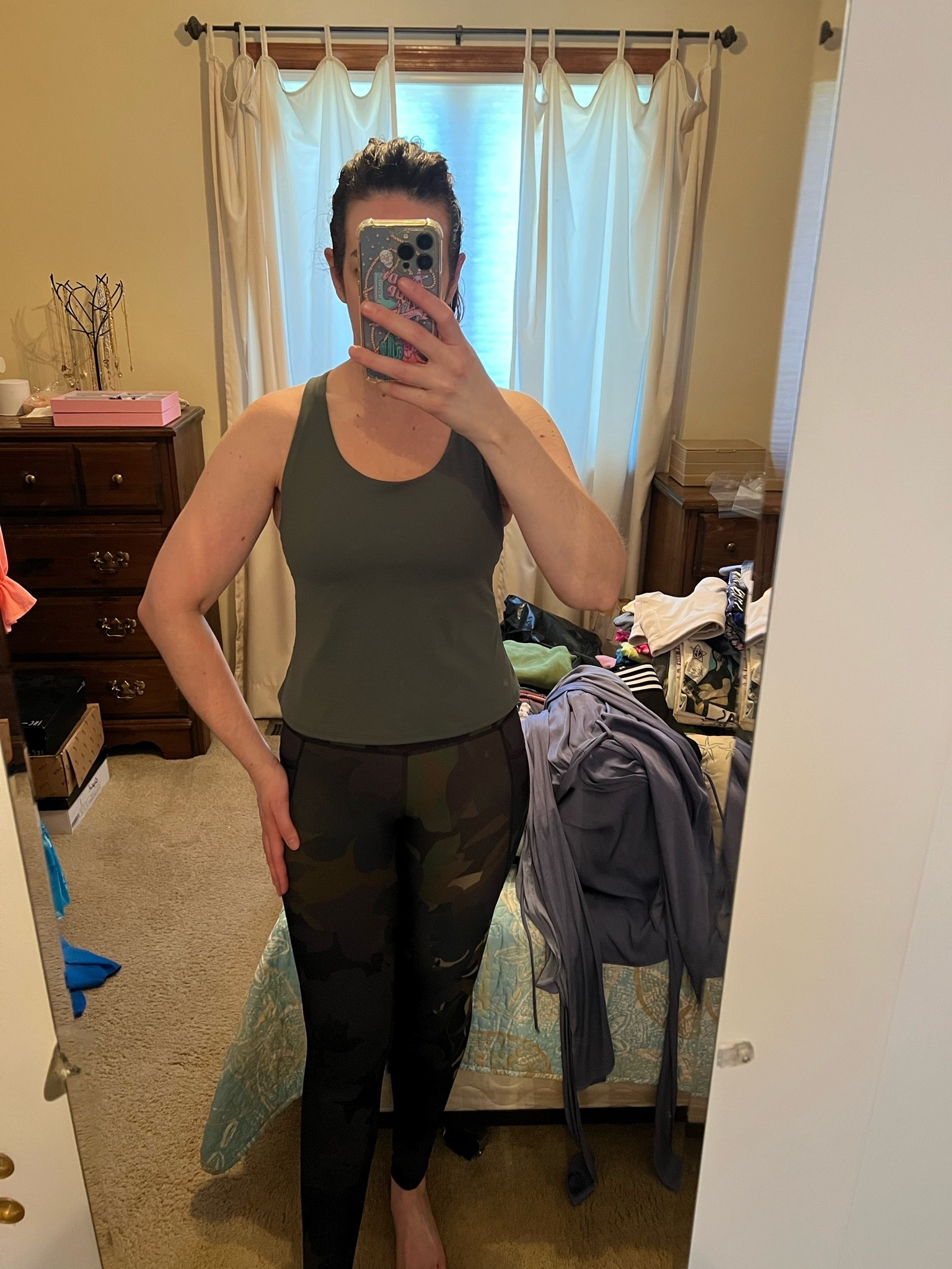 Dark green workout top (m). Camo workout leggings (s). #workouttop #darkgreenworkouttop #greentop #camoleggings #workoutleggings #activewear #fitnessgear

#LTKootd #LTKfitnessgoals #LTKActive