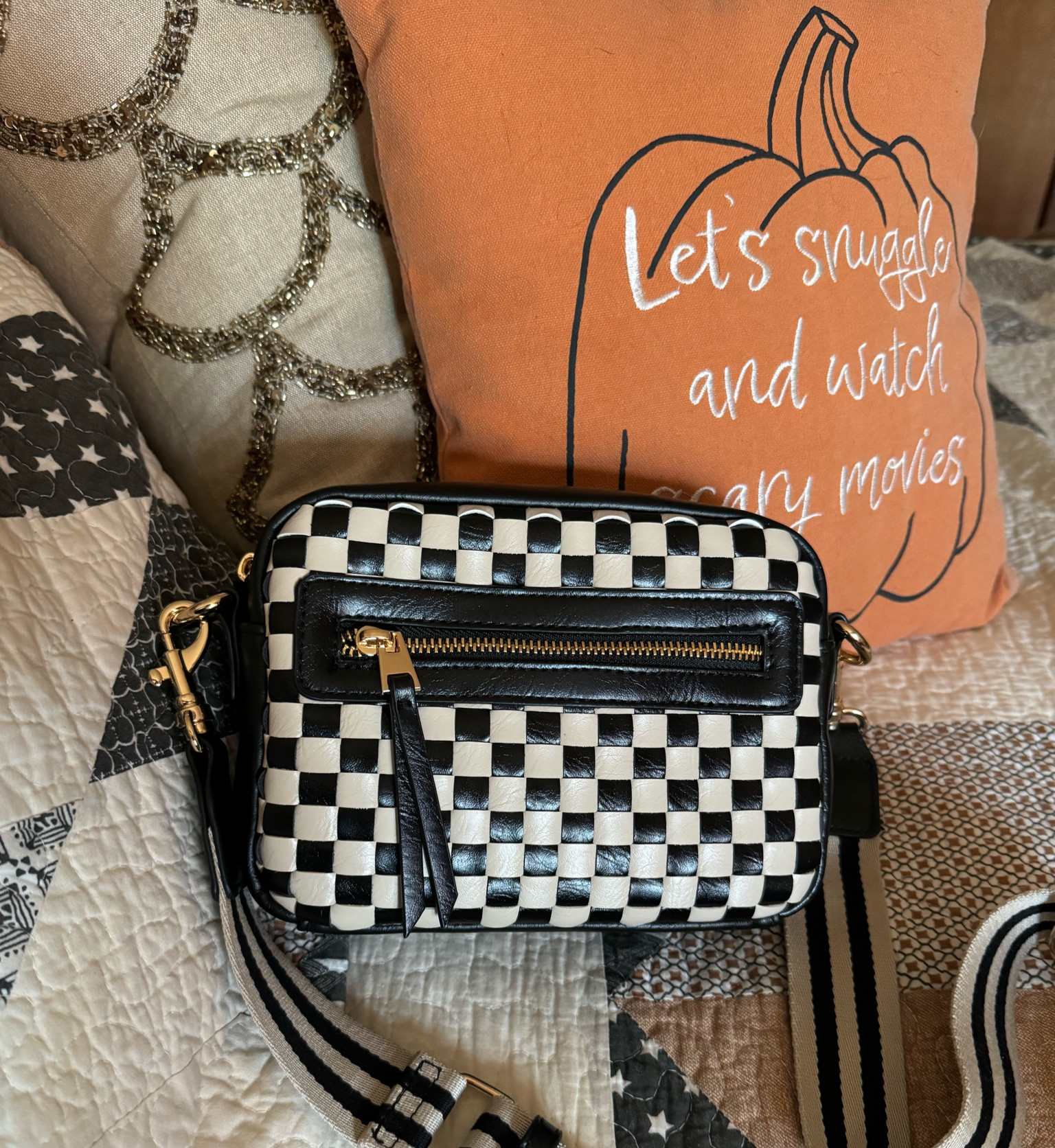 Obsessed with this Target crossbody bag 😍 

#LTKSaleAlert #LTKStyleTip #LTKFindsUnder50