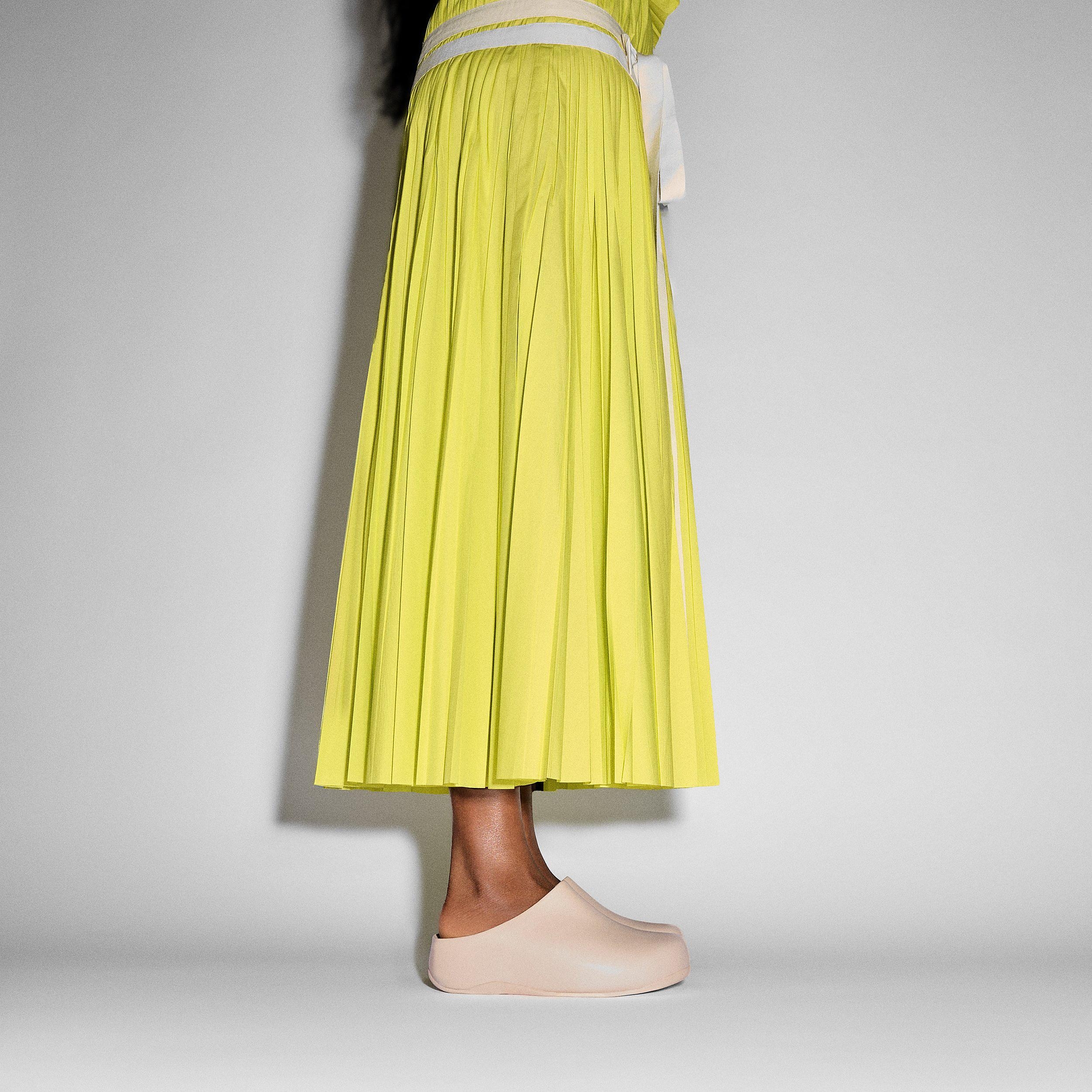 SHUV X Roksanda Leather Clogs | FitFlop (UK)