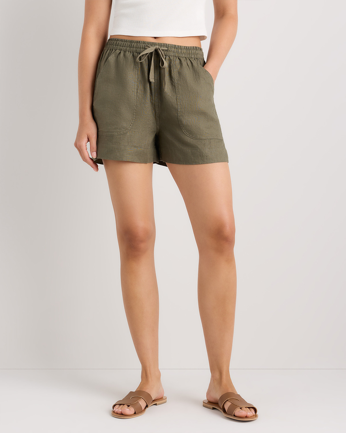 Quince | Women's 100% European Linen Shorts in Light Cargo, Size Large | Quince