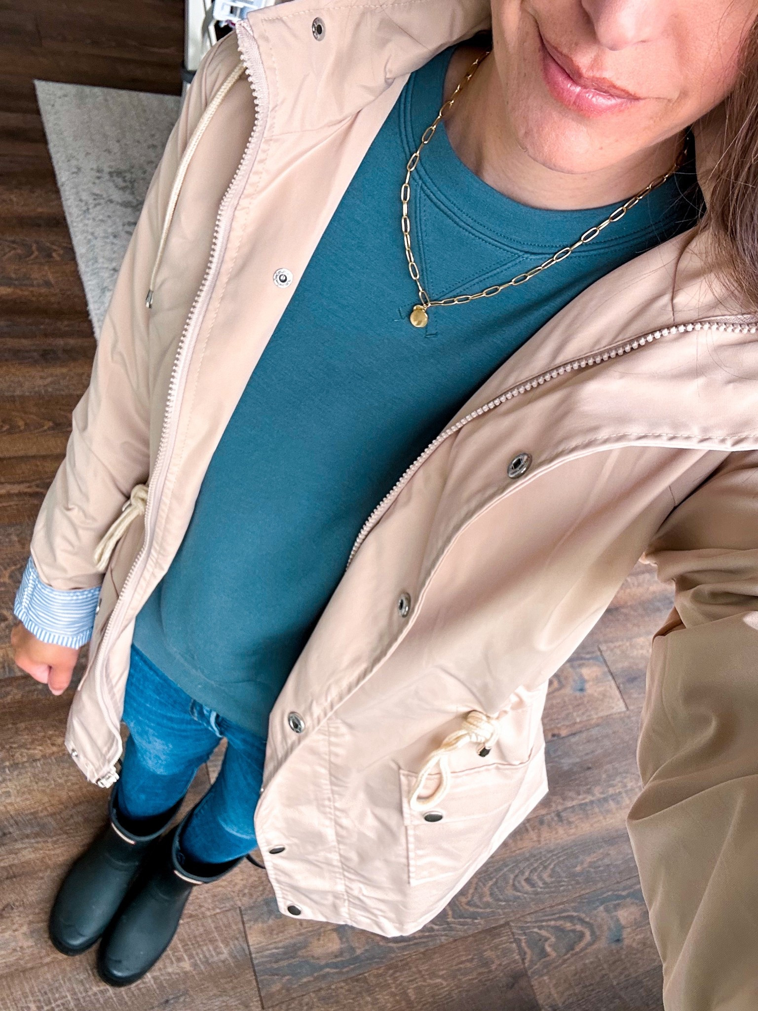 Amazon rain jacket! 
Jacket small 
Sweatshirt XS 
Jeans tts short 
Boots down 1/2 

#LTKStyleTip #LTKFindsUnder50 #LTKFindsUnder100