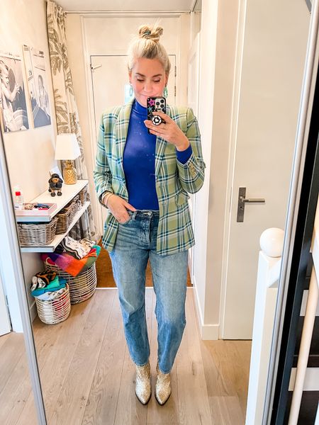 Outfits of the week 

The green and blue plaid blazer is from sustainable brand King Louie (42). Paired with boyfriend jeans (40, tall) and a cobalt blue turtleneck sweater. Gold glitter boots to top it off ✨



#LTKworkwear #LTKstyletip #LTKeurope