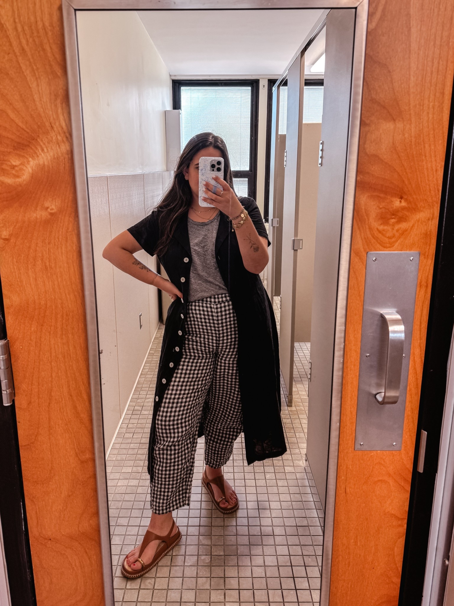 Teacher ootd 🖤

#LTKStyleTip #LTKSeasonal #LTKMidsize