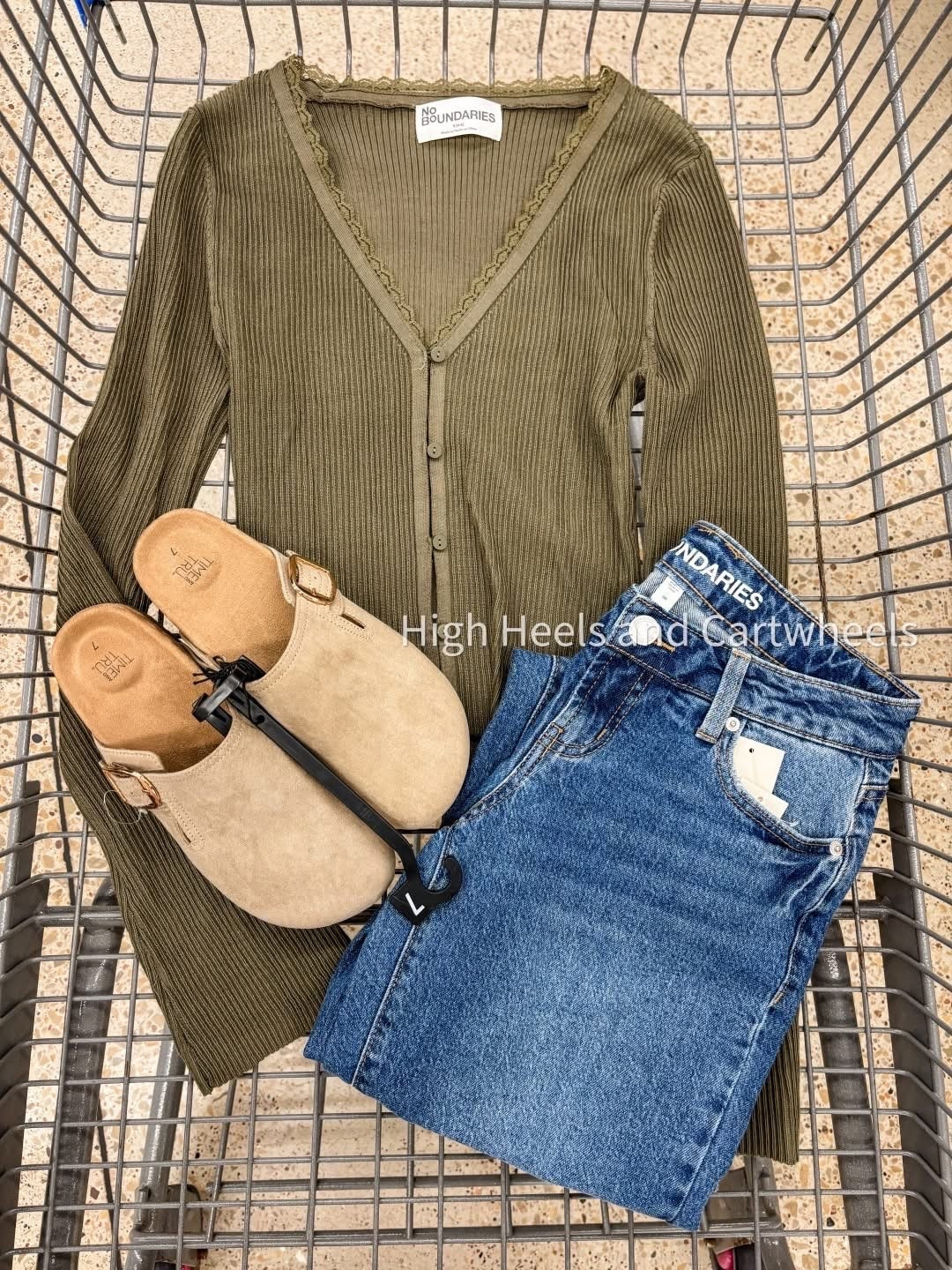 YOU GUYS— Walmart is bringing us the CUTEST fall fashion this year!!🍂 Those clogs are a MUST HAVE✨ Don't wait too long on these styles, they won't be here long!